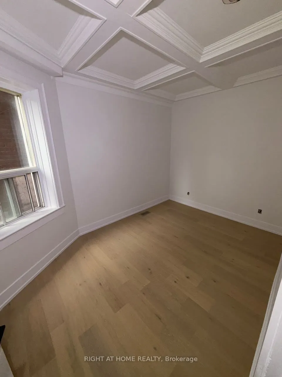 2245 Dundas Street W #202
