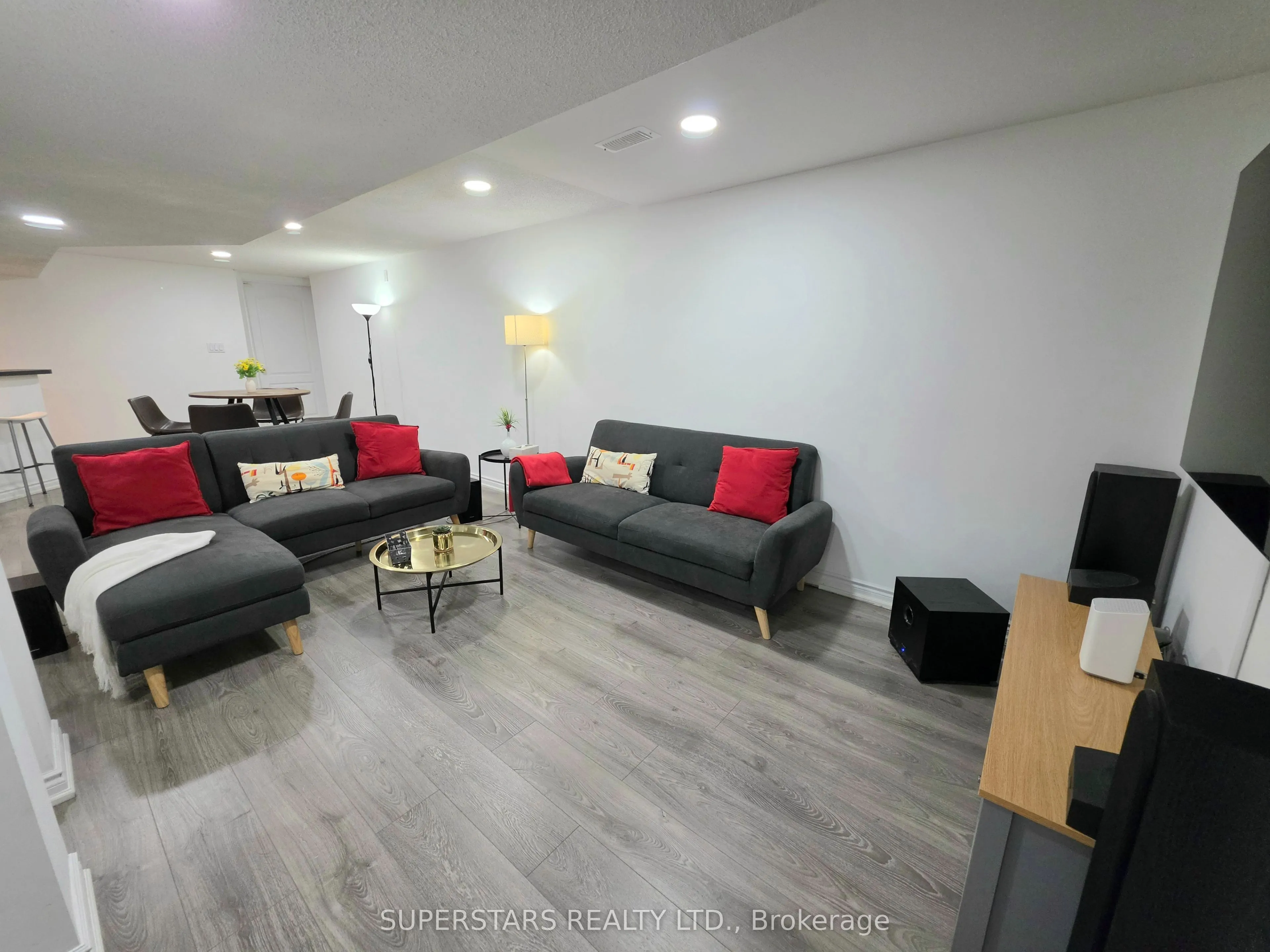 949 Binscarth Drive