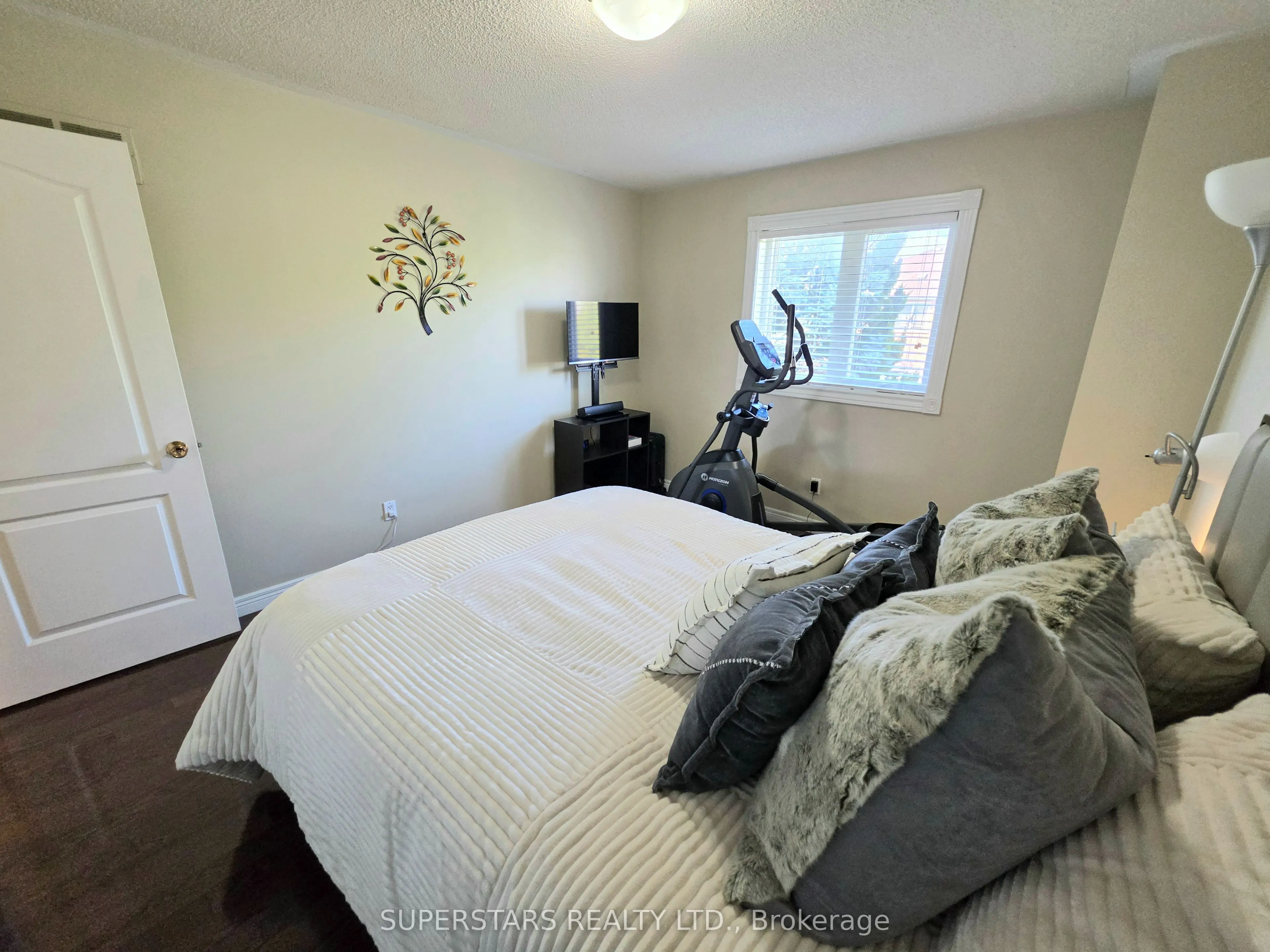 949 Binscarth Drive