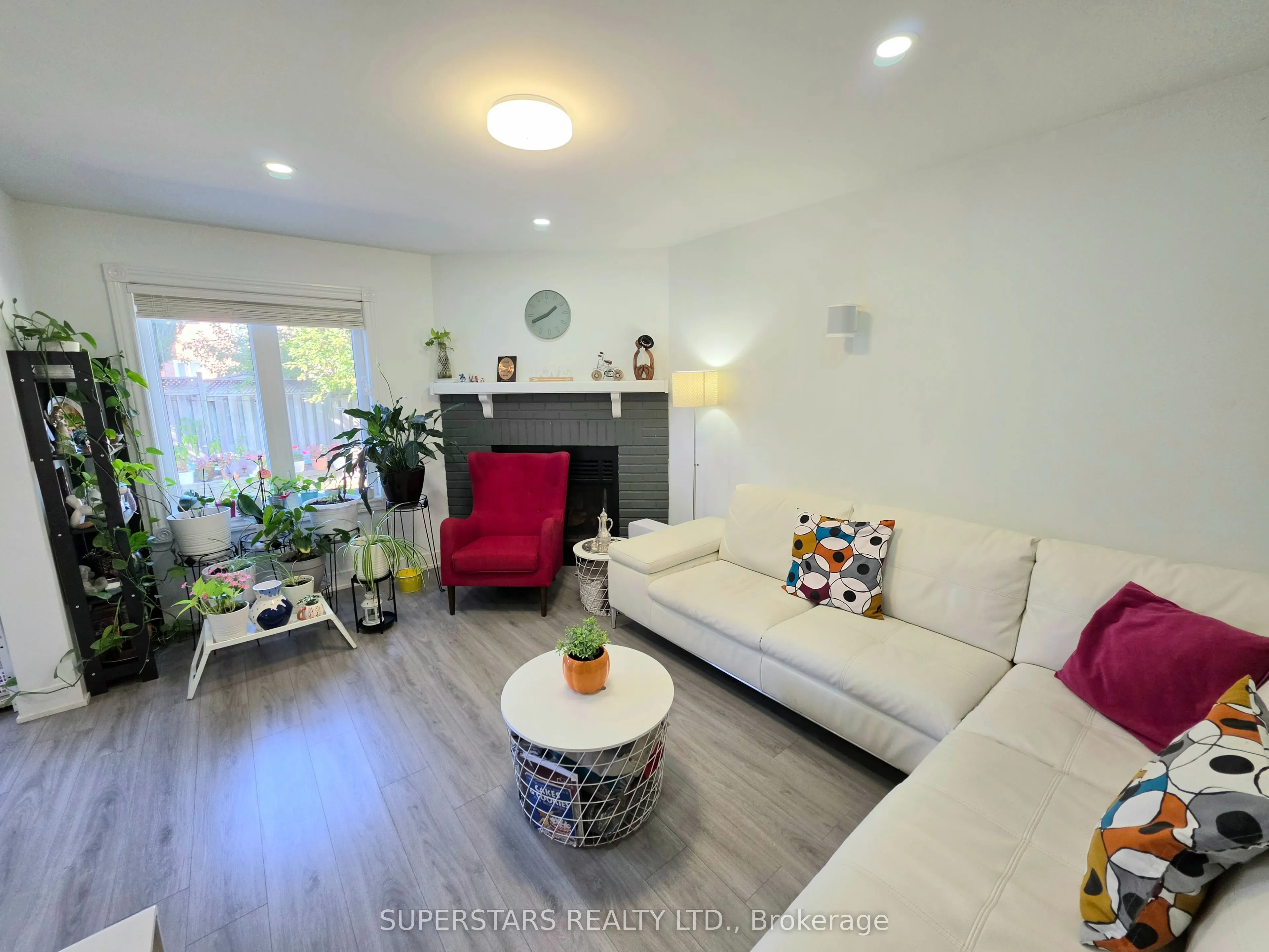 949 Binscarth Drive