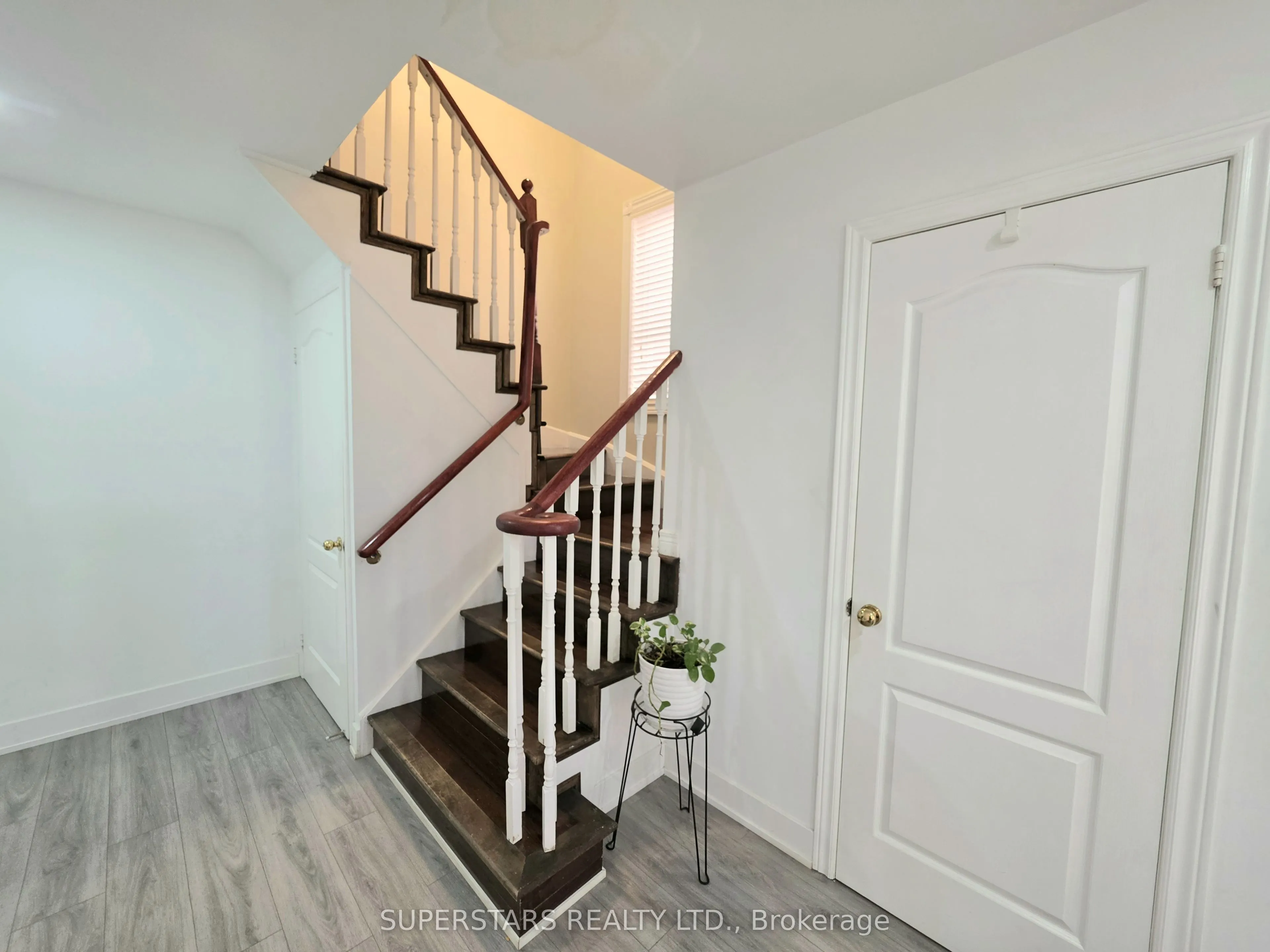 949 Binscarth Drive