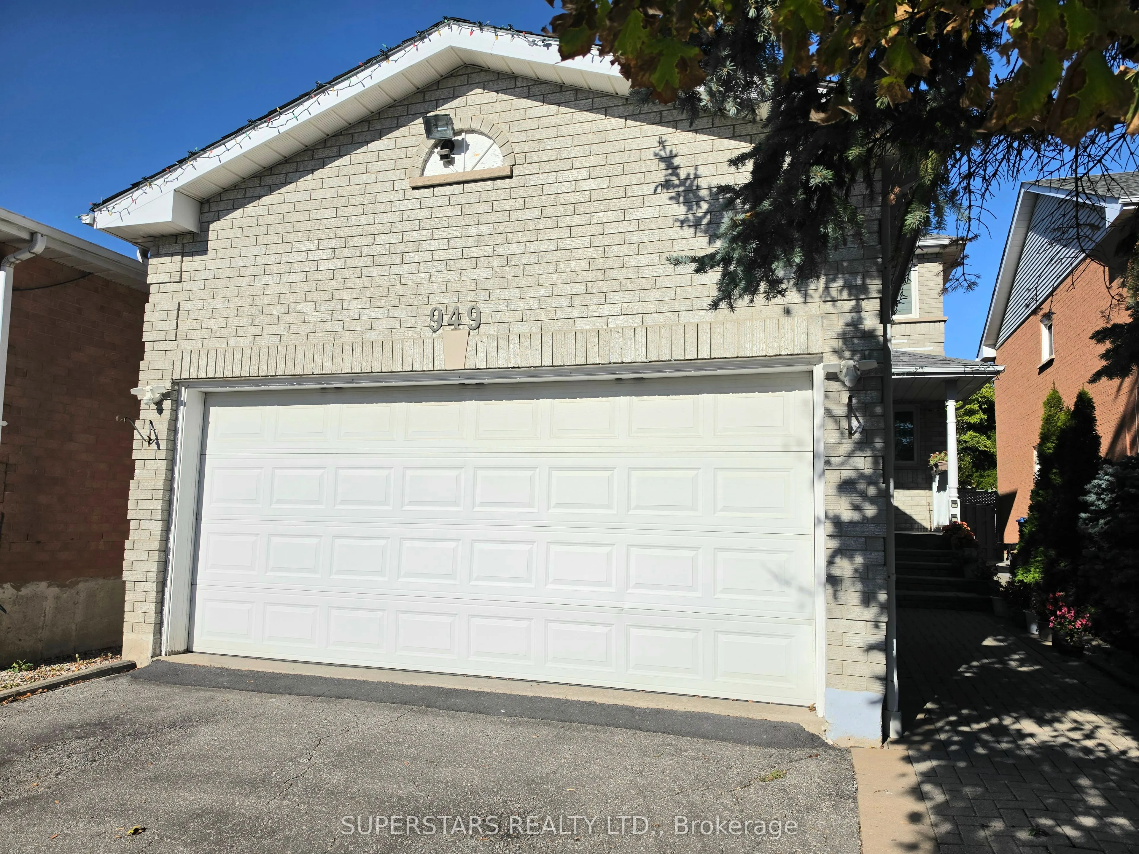 949 Binscarth Drive