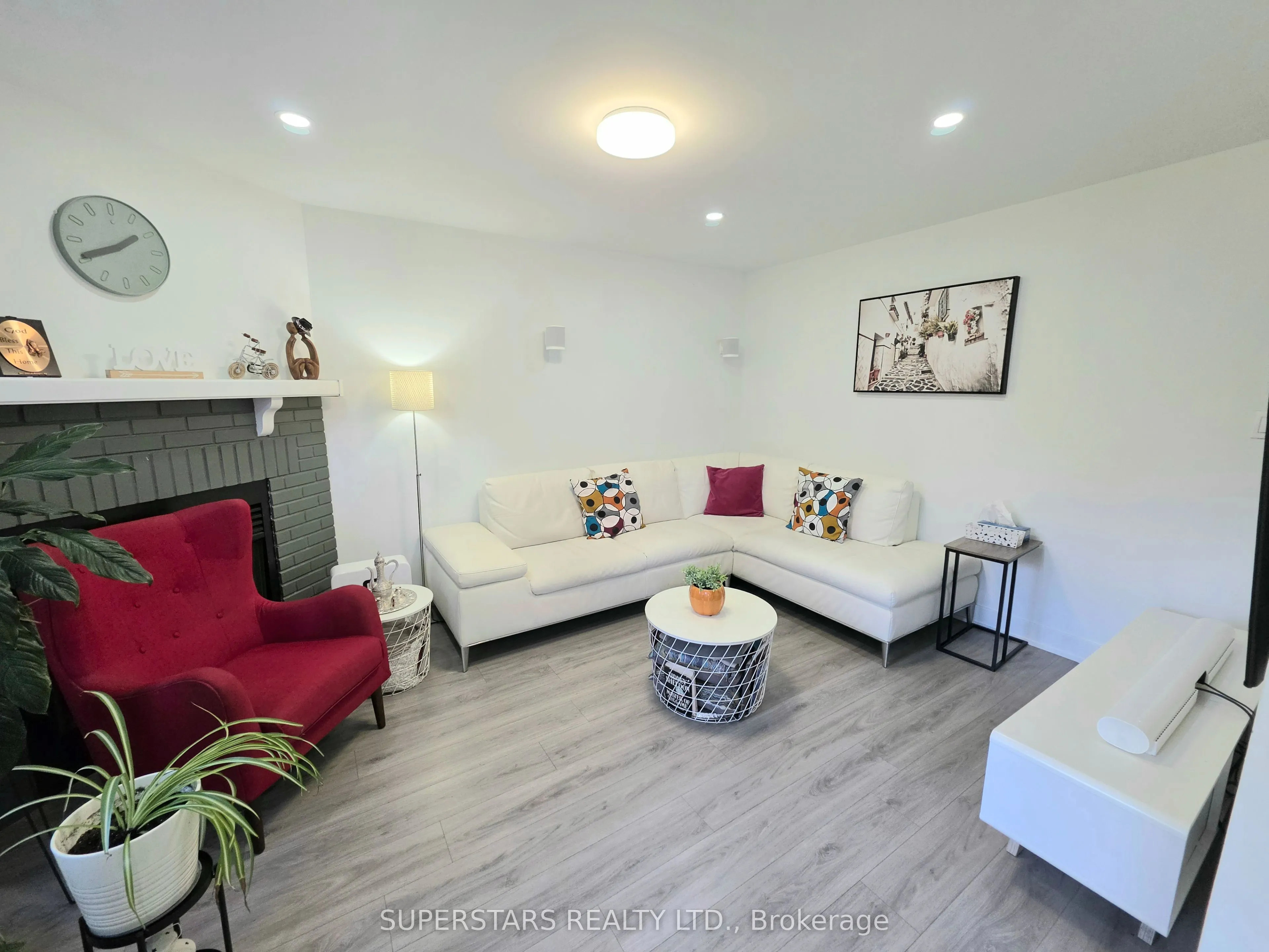 949 Binscarth Drive