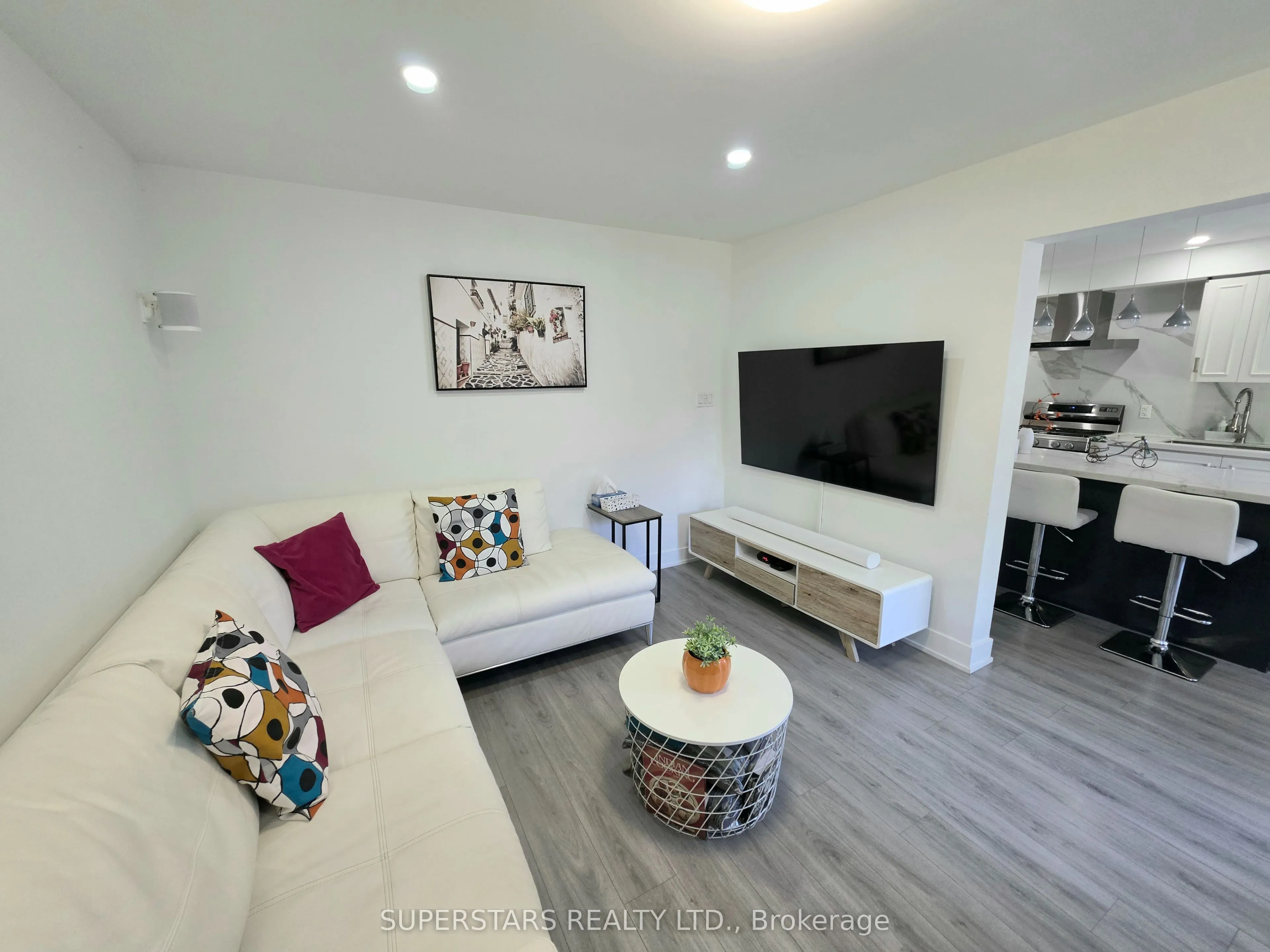 949 Binscarth Drive