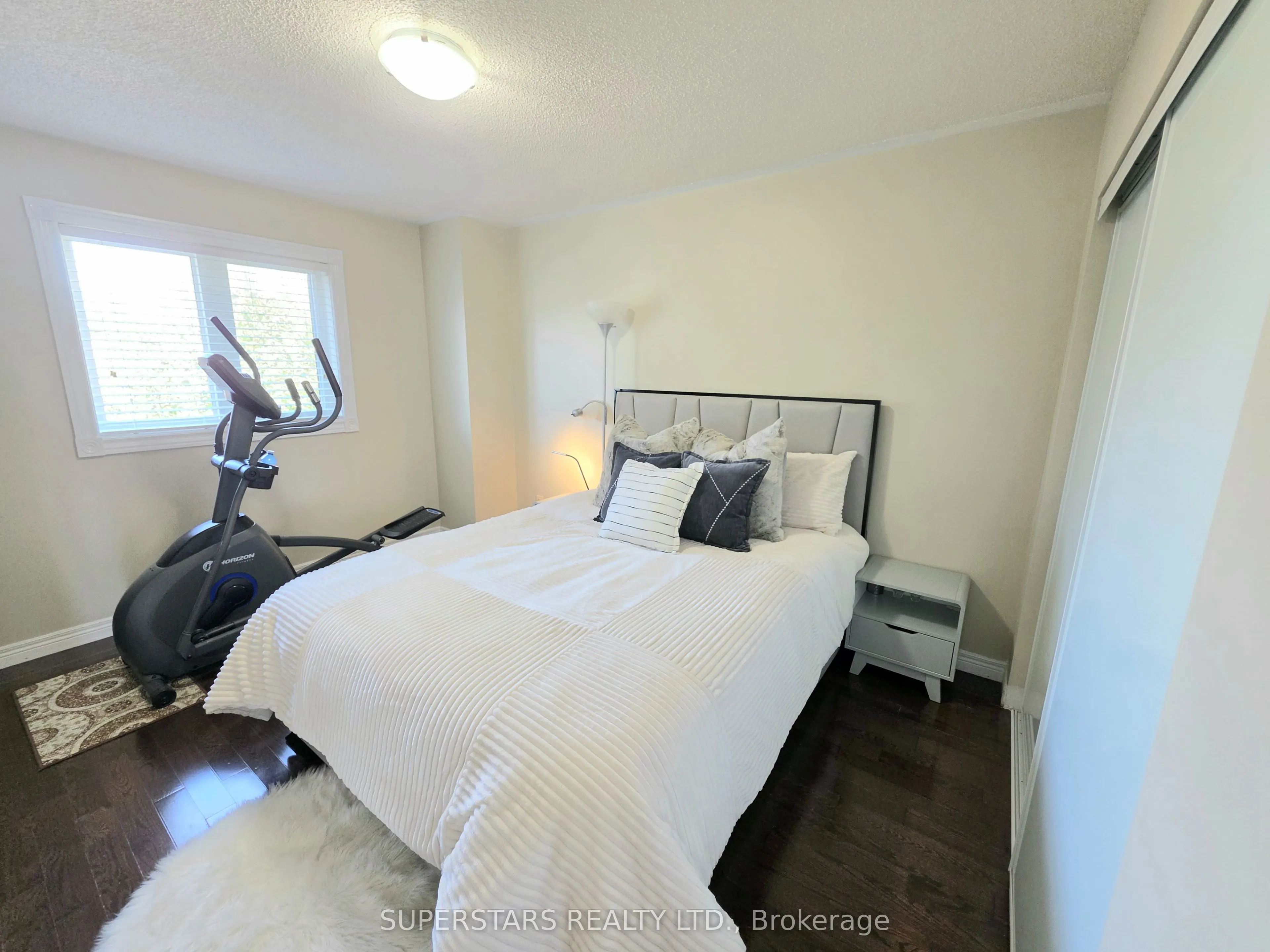 949 Binscarth Drive