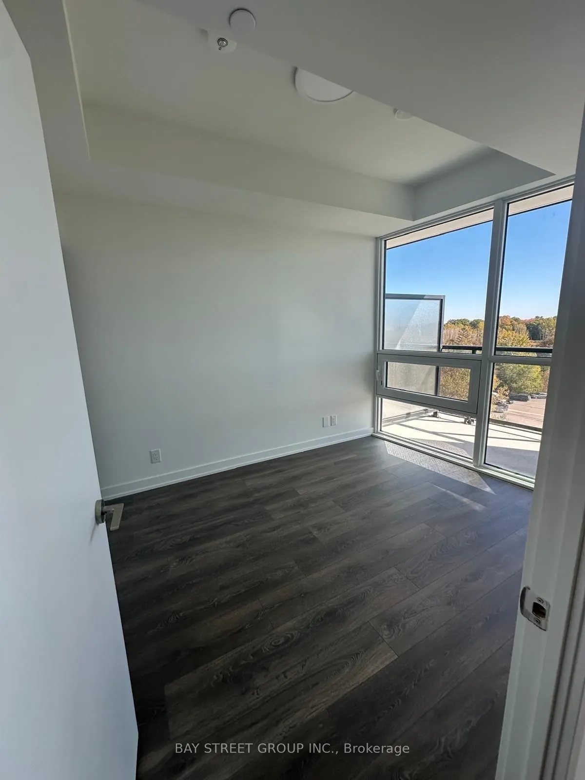 1381 Lakeshore Road E #616