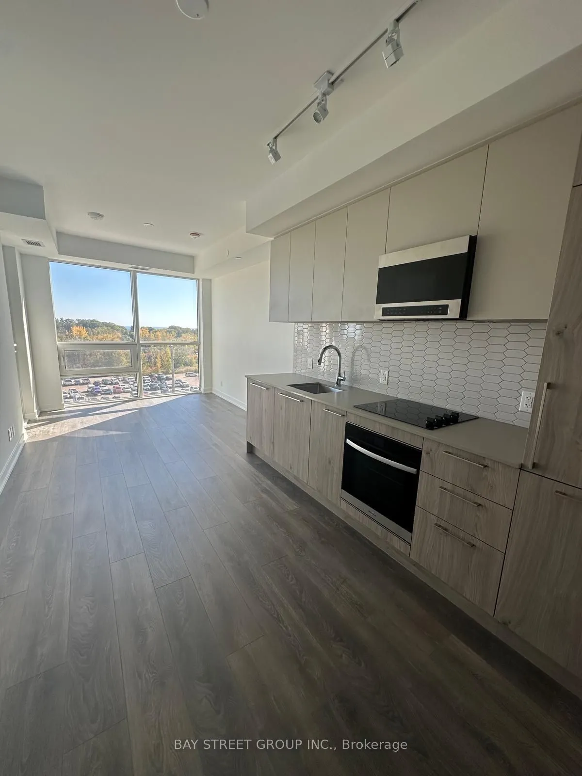 1381 Lakeshore Road E #616