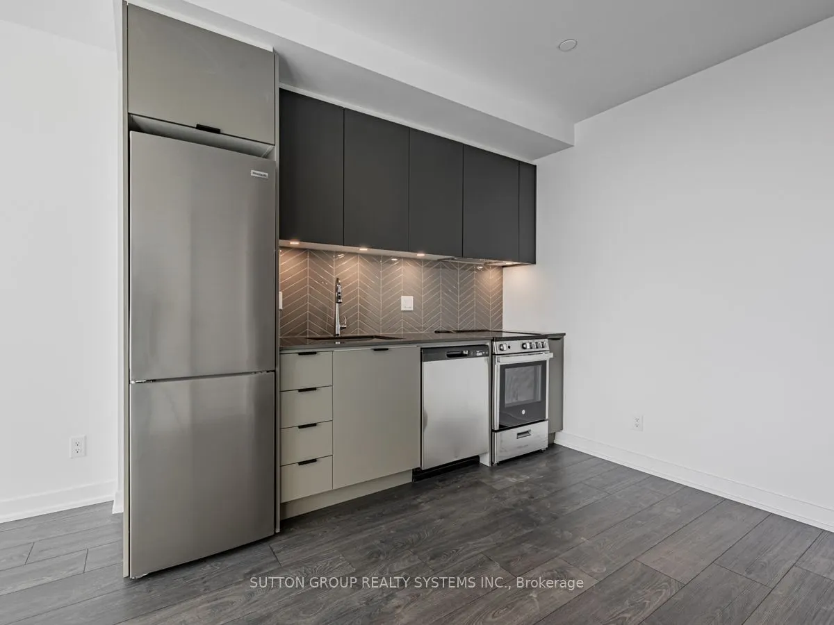 57 Brock Avenue #707