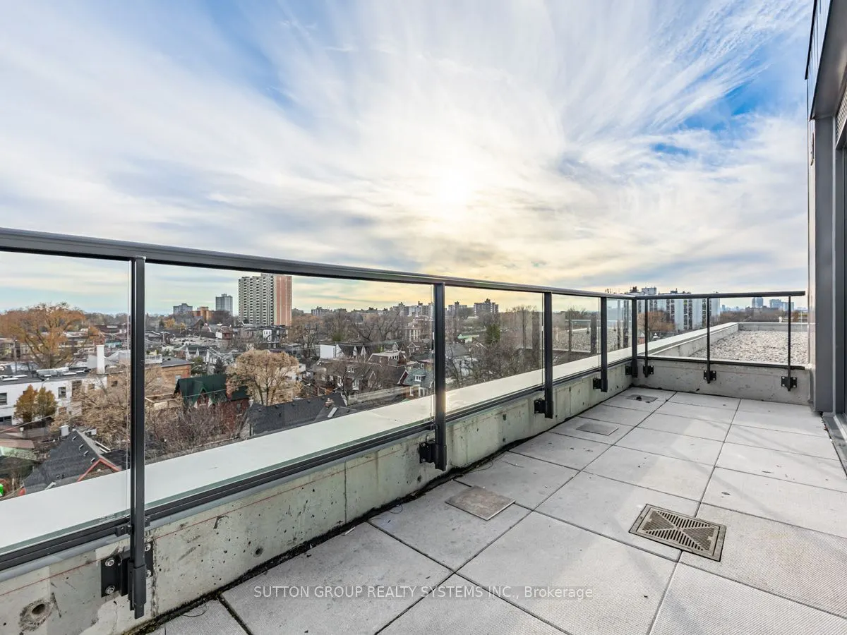 57 Brock Avenue #707