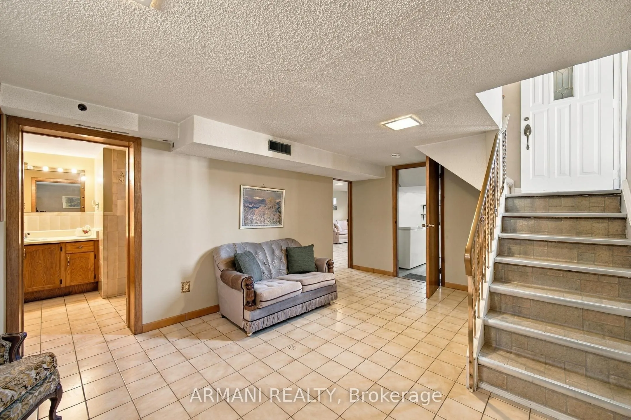 9 Lovilla Boulevard