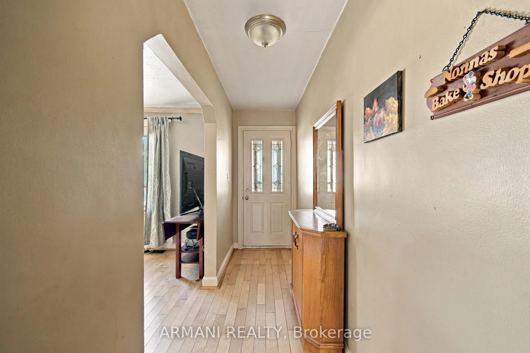 9 Lovilla Boulevard