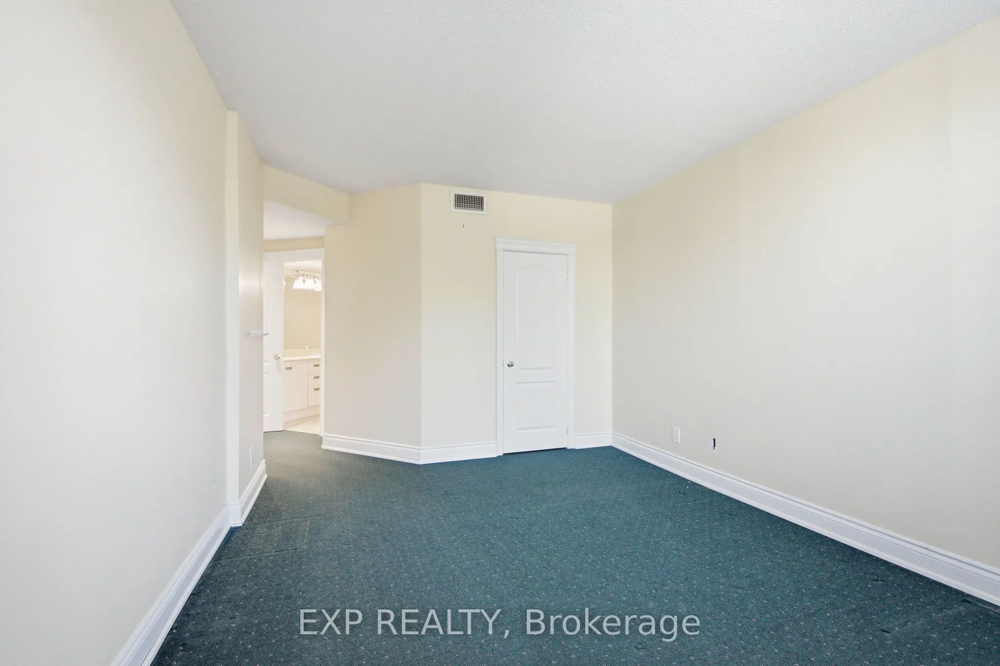 1903 Pilgrims Way #302