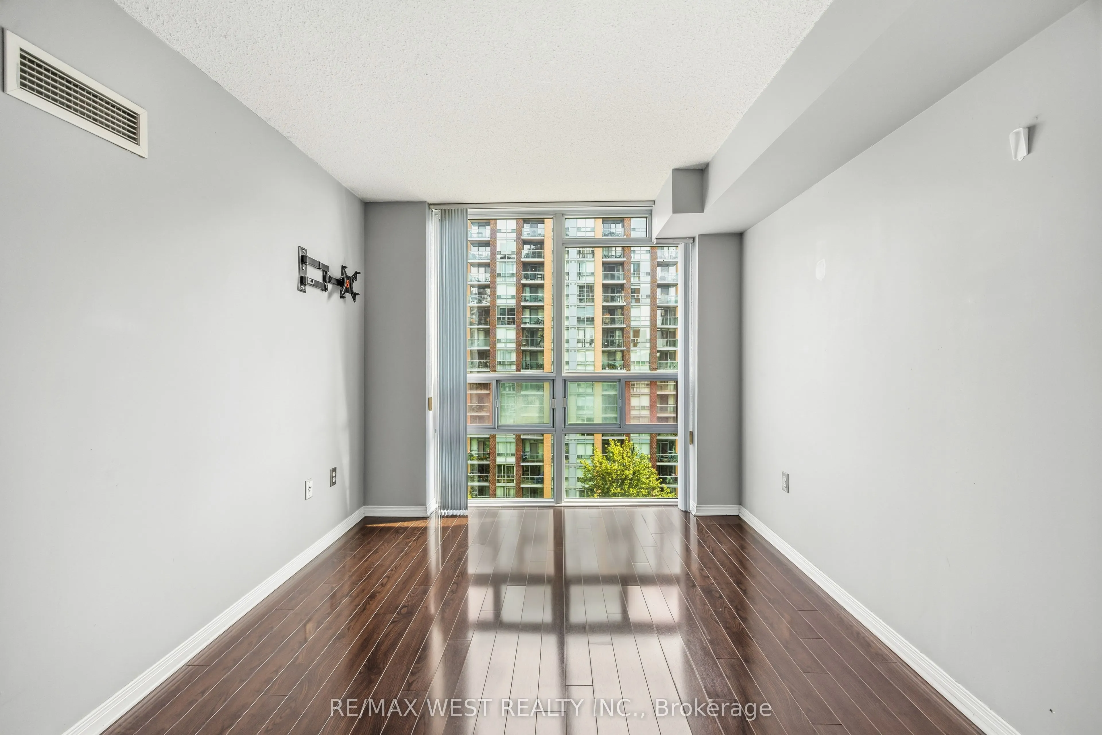 15 Michael Power Place #809