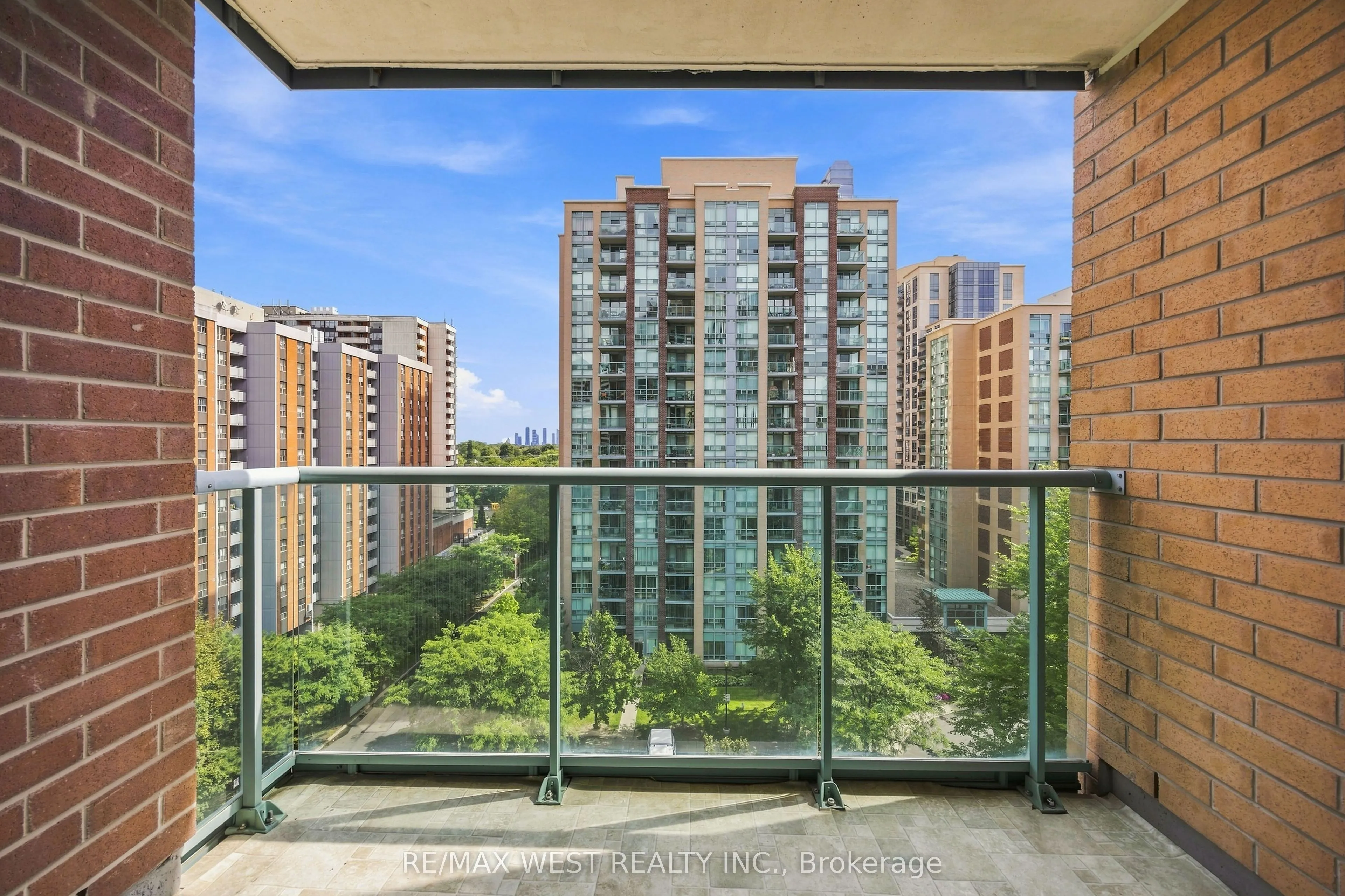 15 Michael Power Place #809