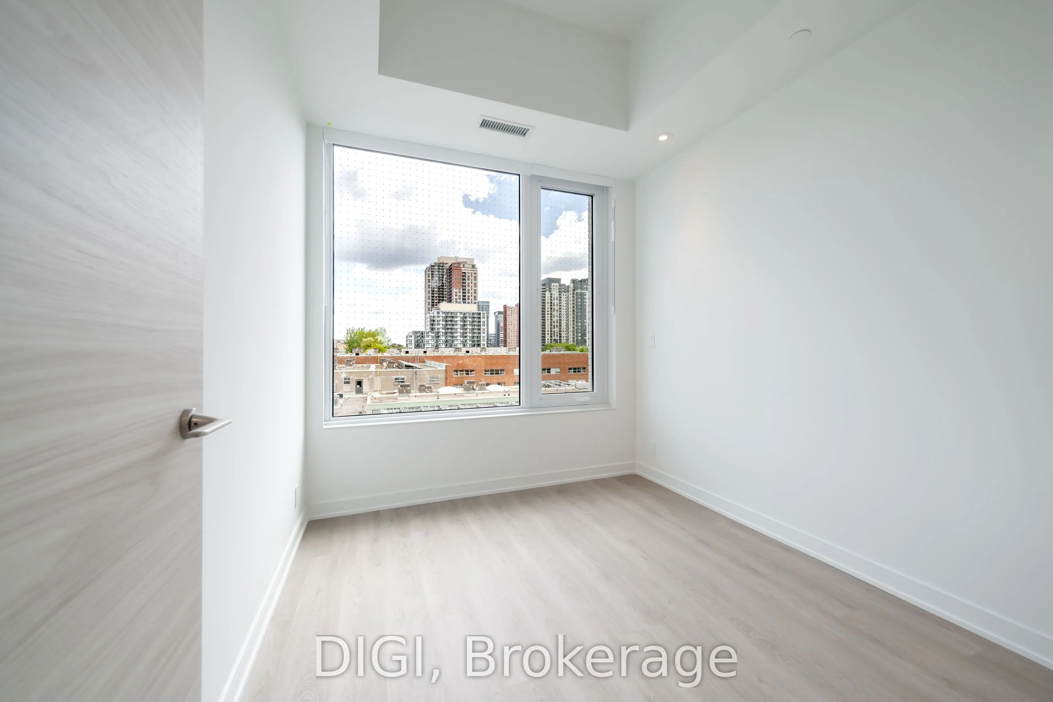 485 Perth Avenue #E338