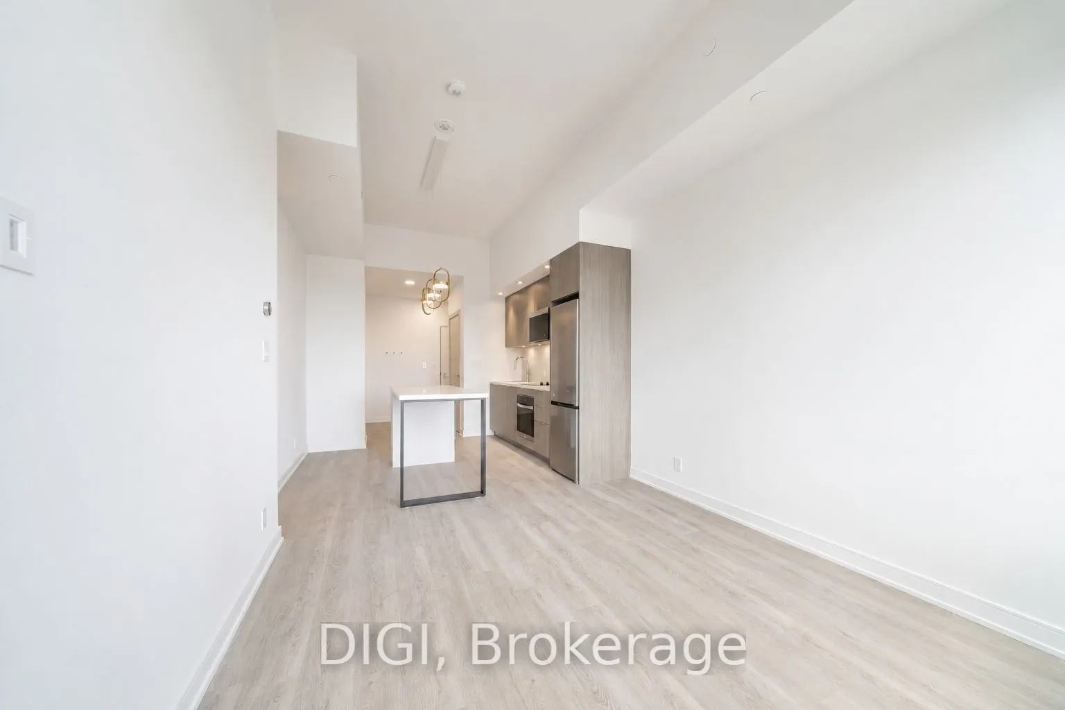 485 Perth Avenue #E338