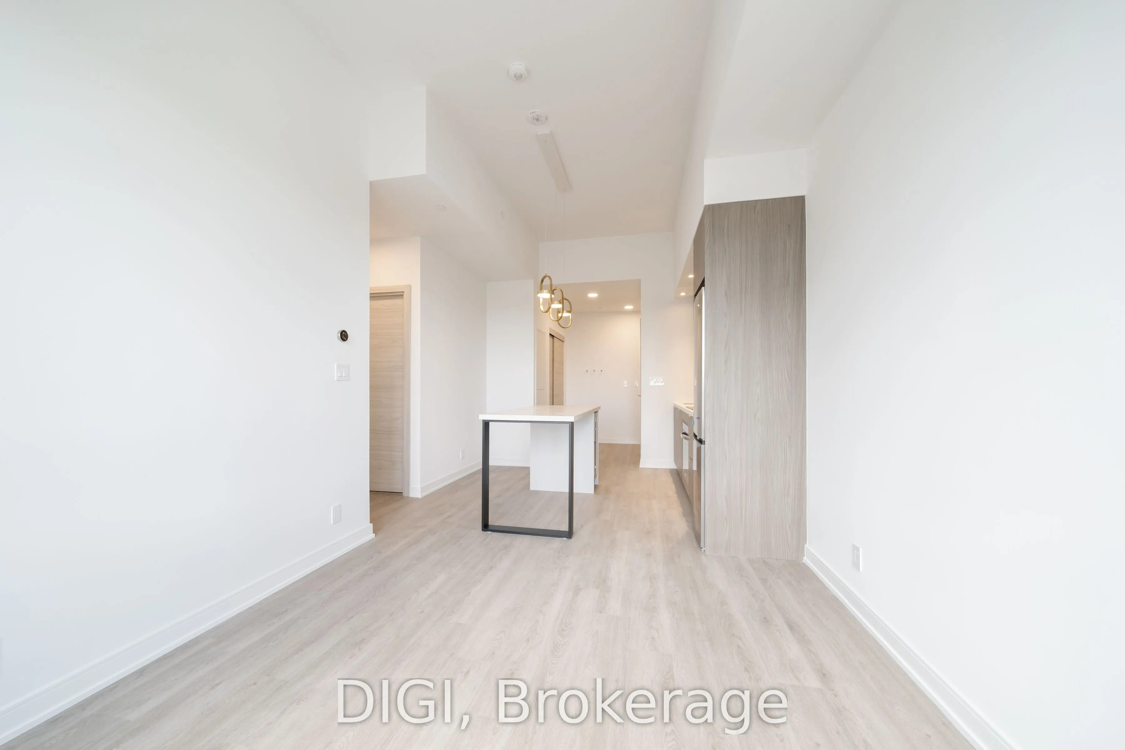 485 Perth Avenue #E338