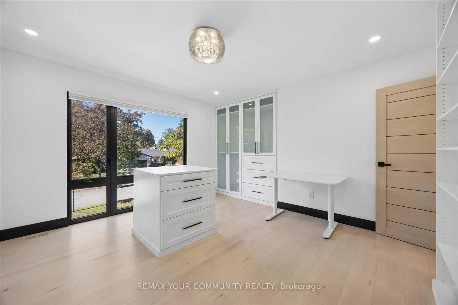 1584 Sunnycove Drive