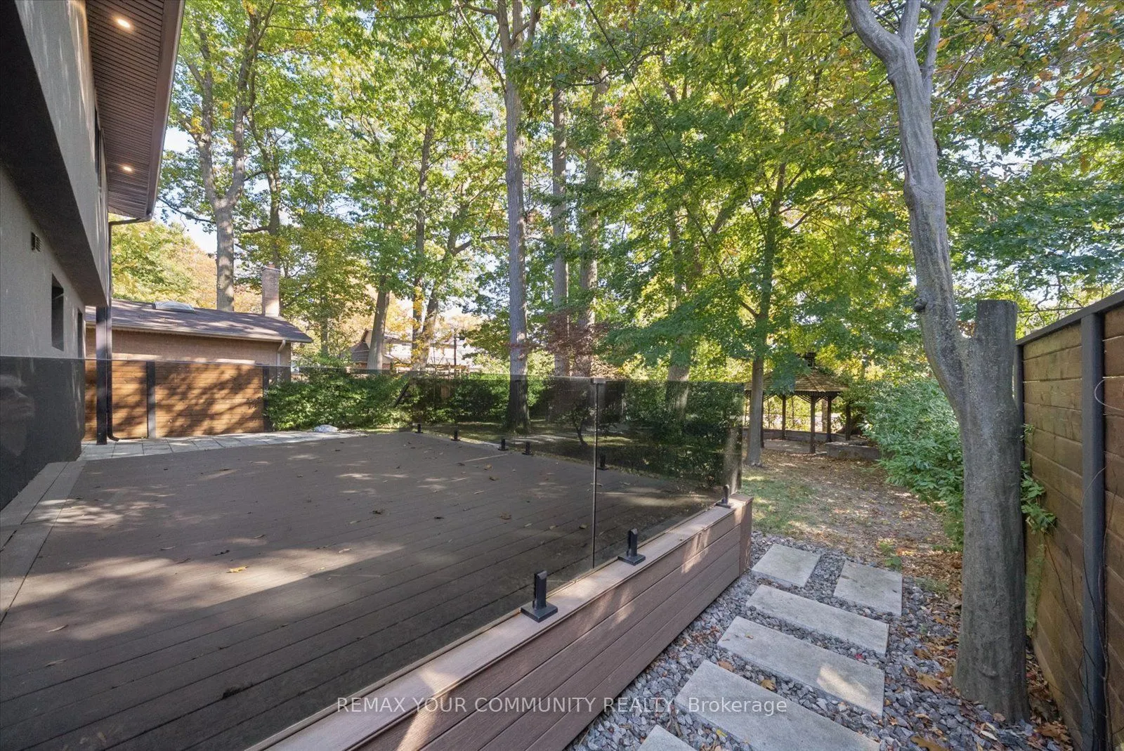 1584 Sunnycove Drive