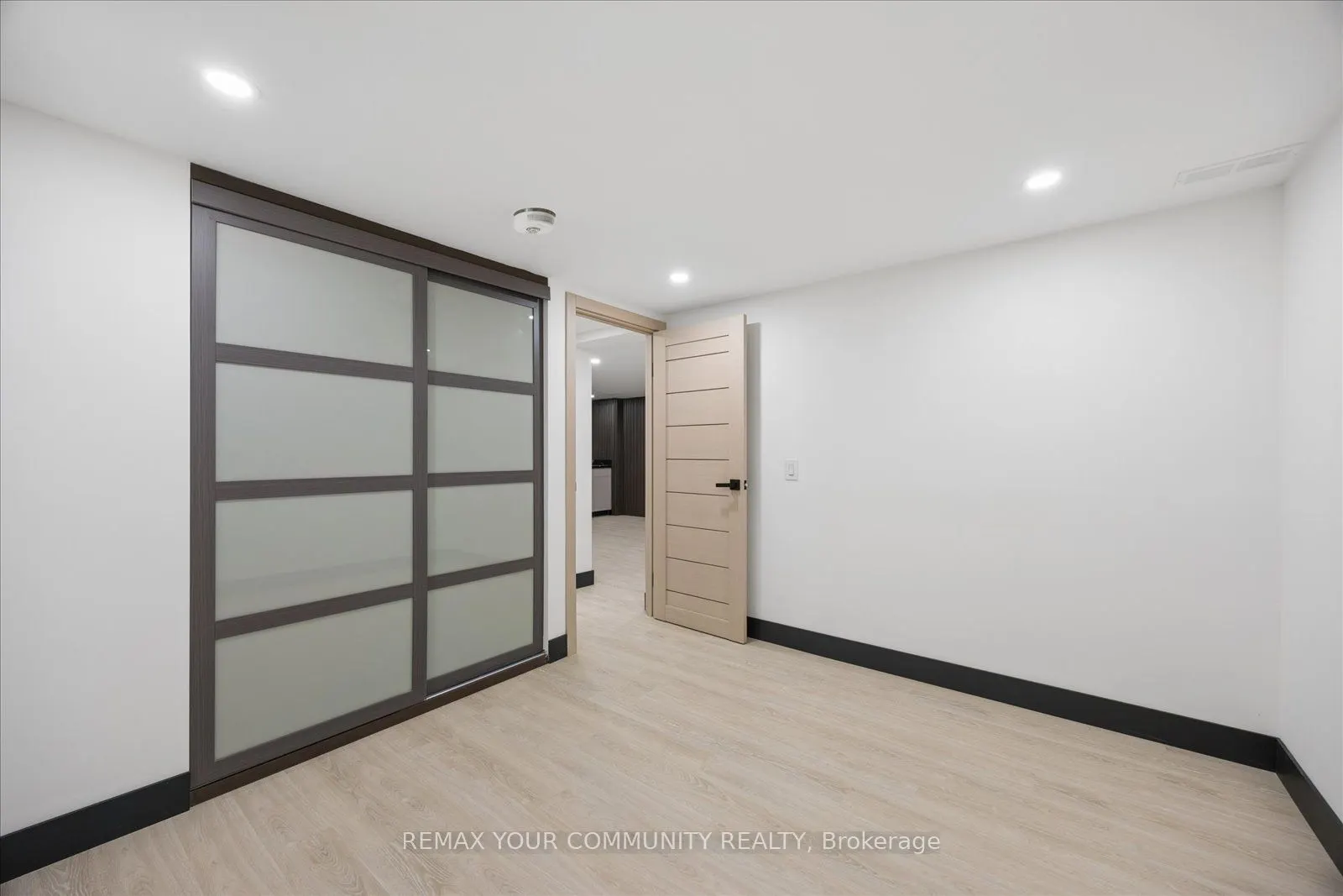 1584 Sunnycove Drive