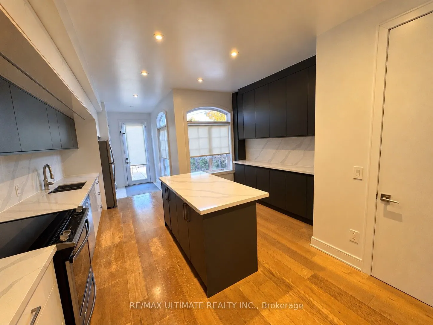 127 Harvie Avenue #Upper