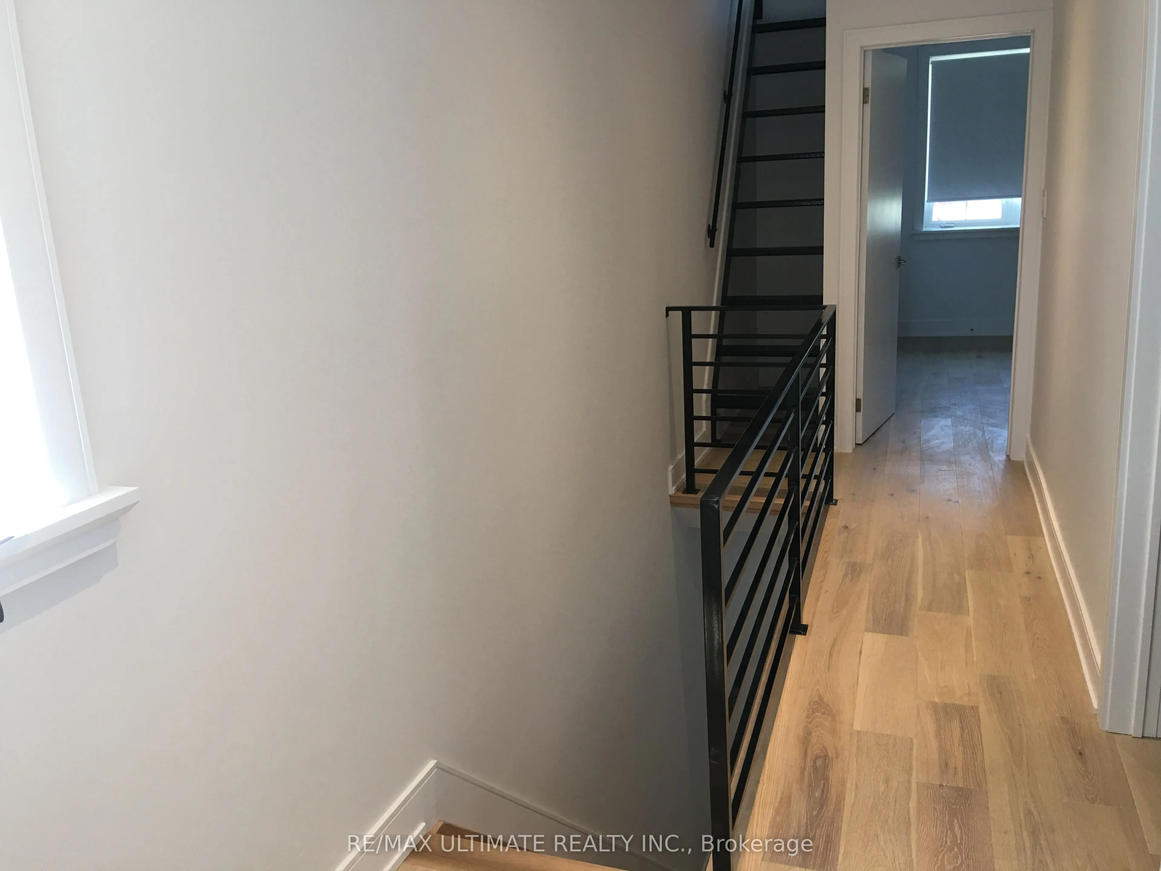 127 Harvie Avenue #Upper