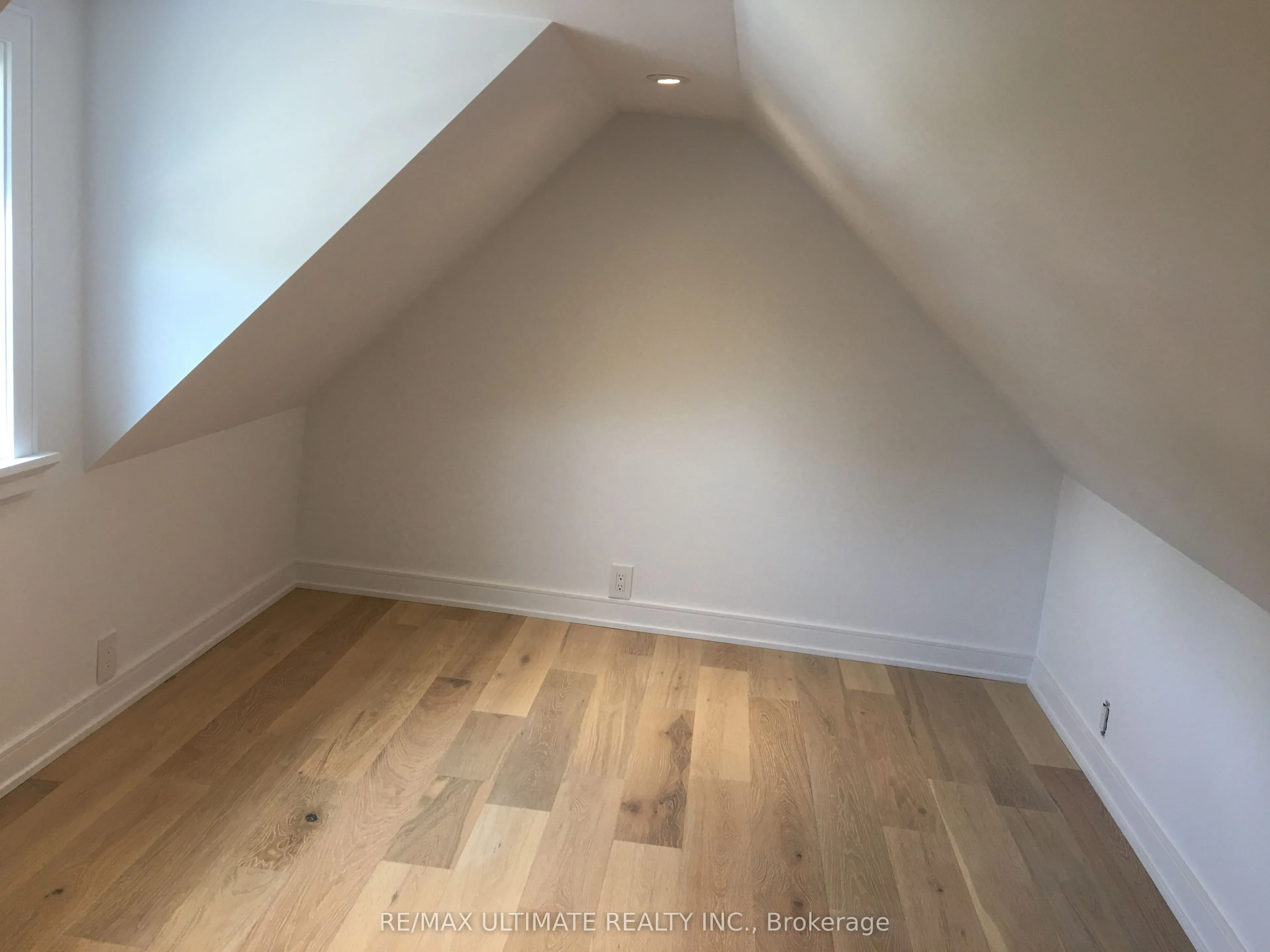 127 Harvie Avenue #Upper