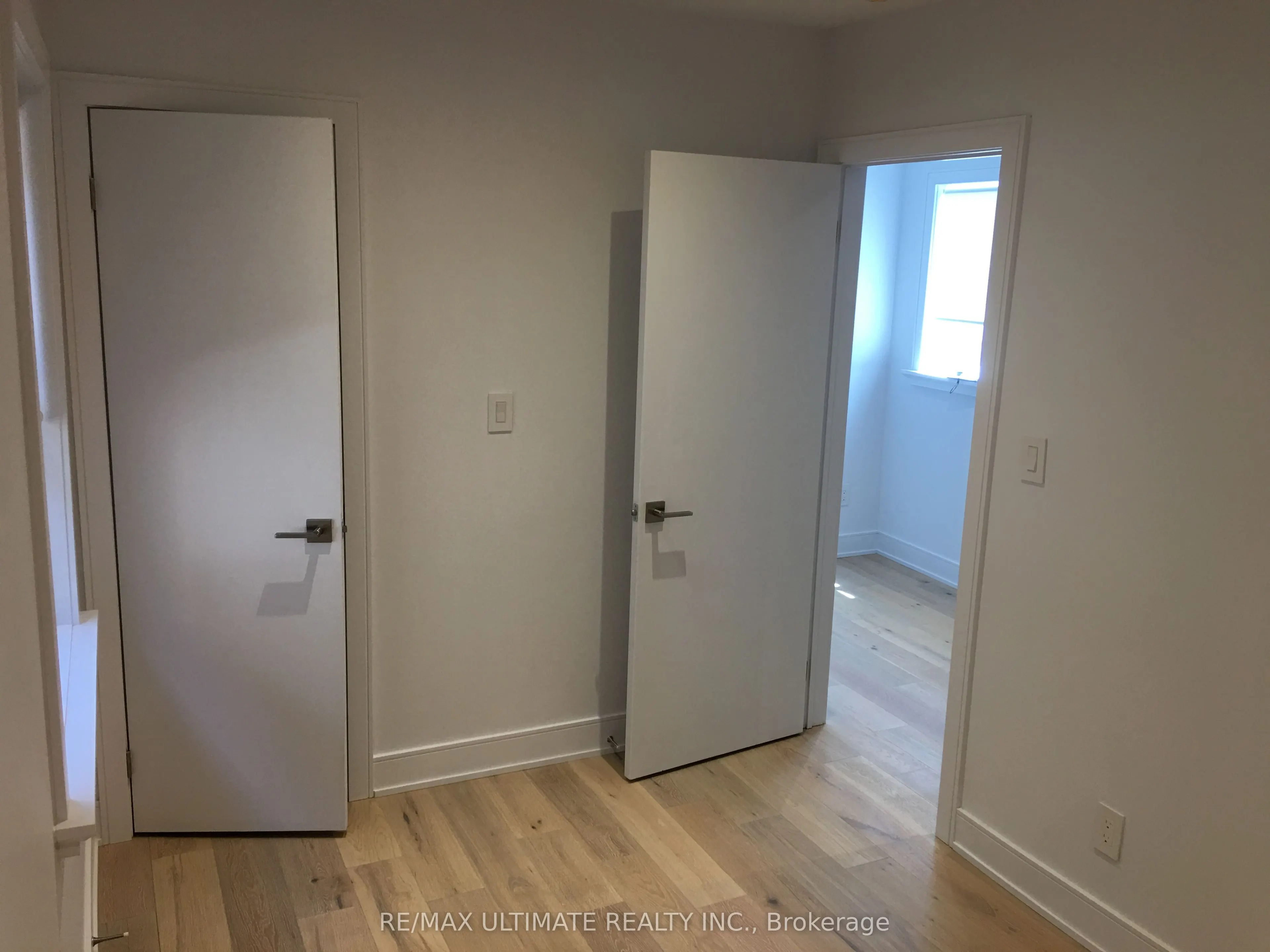 127 Harvie Avenue #Upper