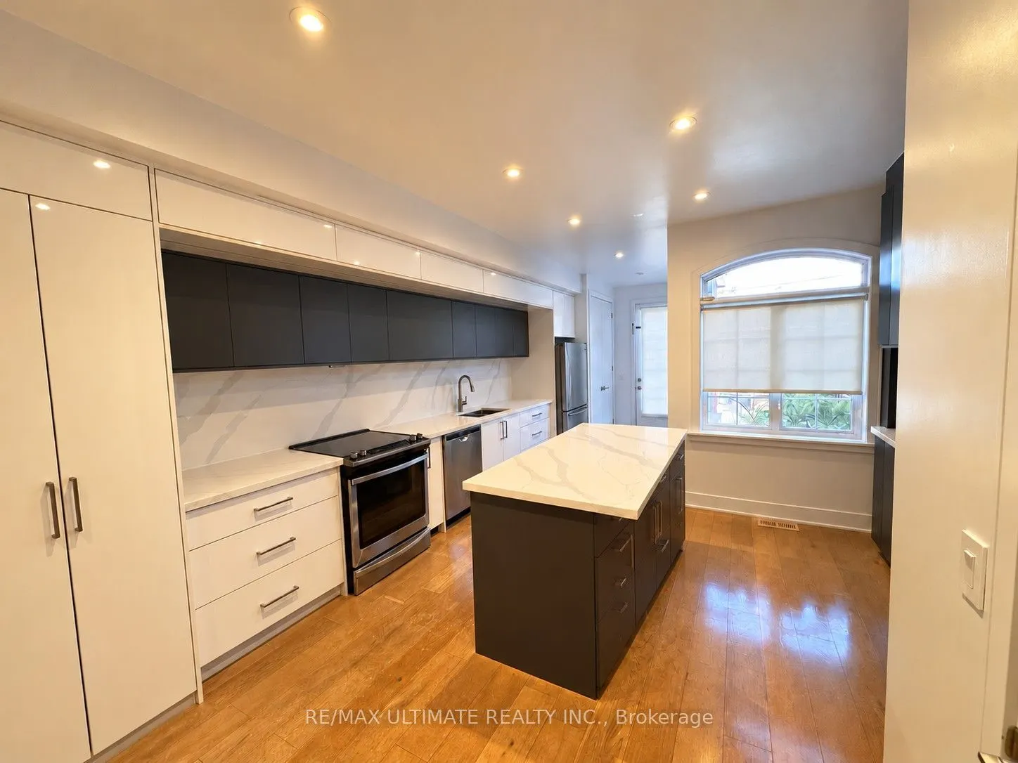 127 Harvie Avenue #Upper