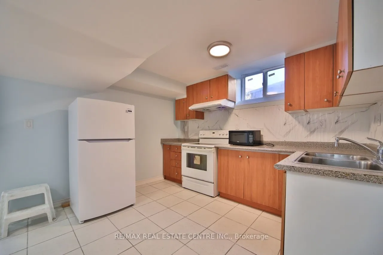 66 Mistdale Crescent #BSMT