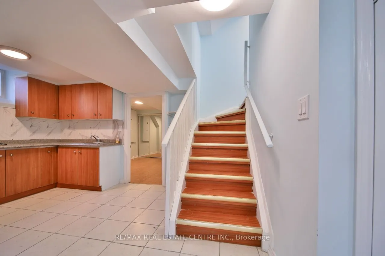 66 Mistdale Crescent #BSMT