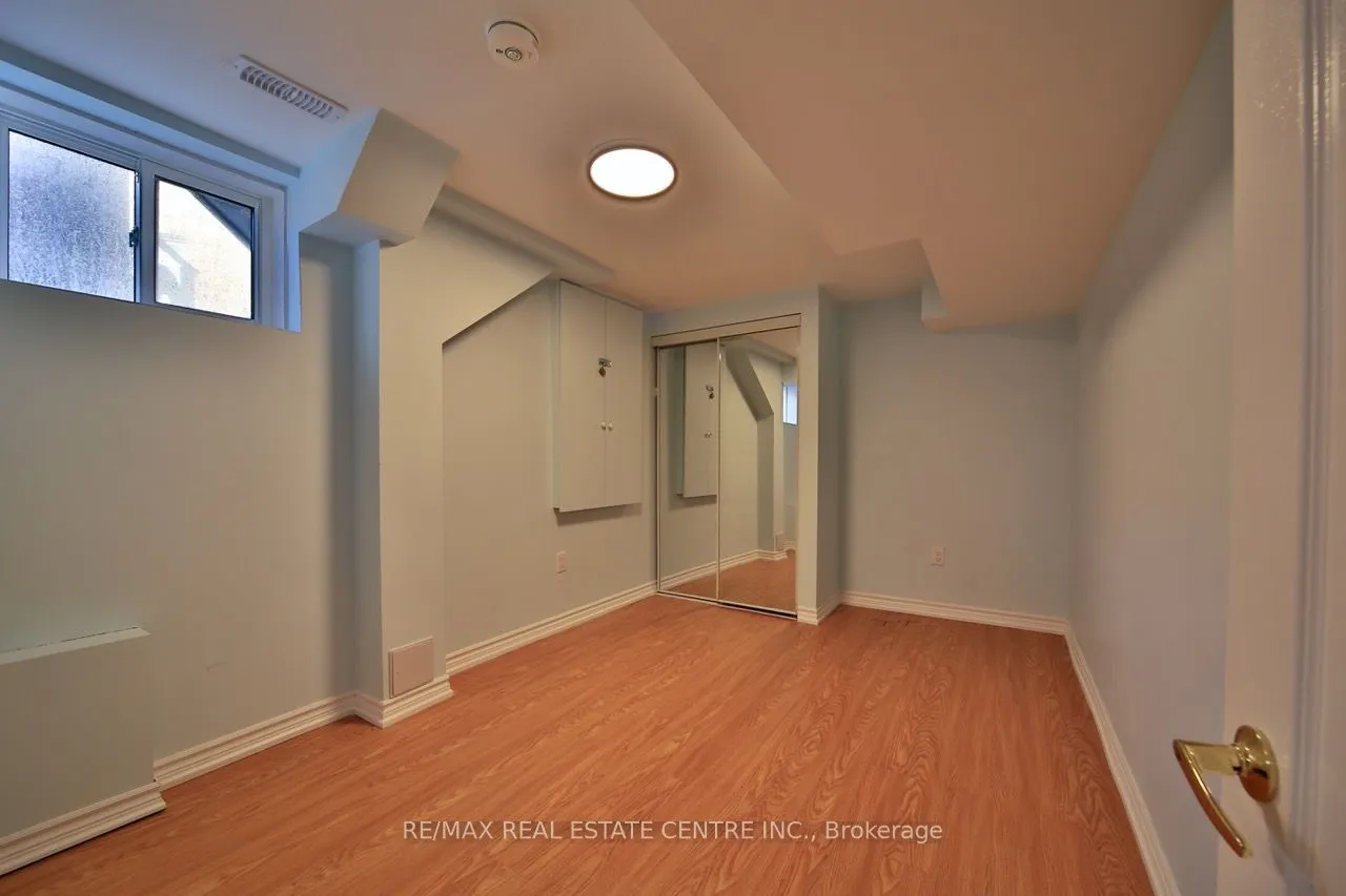 66 Mistdale Crescent #BSMT