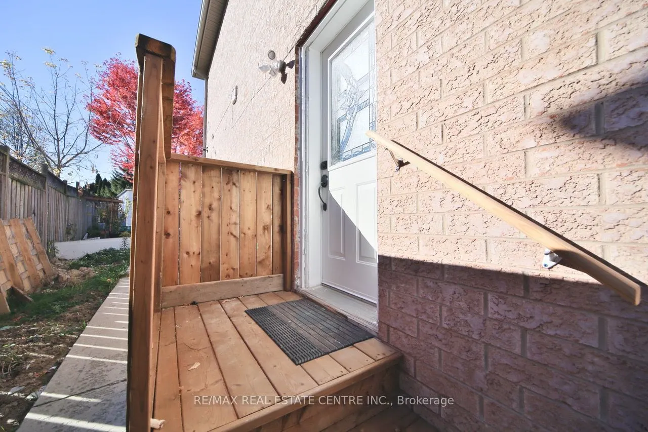 66 Mistdale Crescent #BSMT