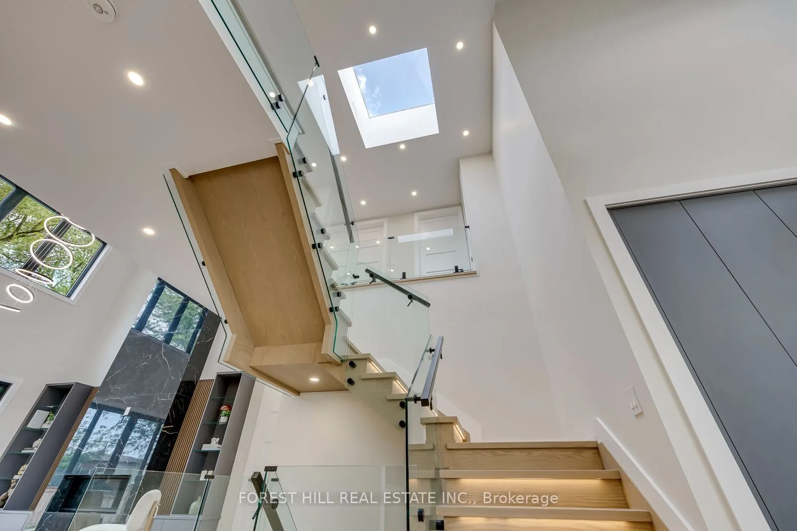 369 Wade Street