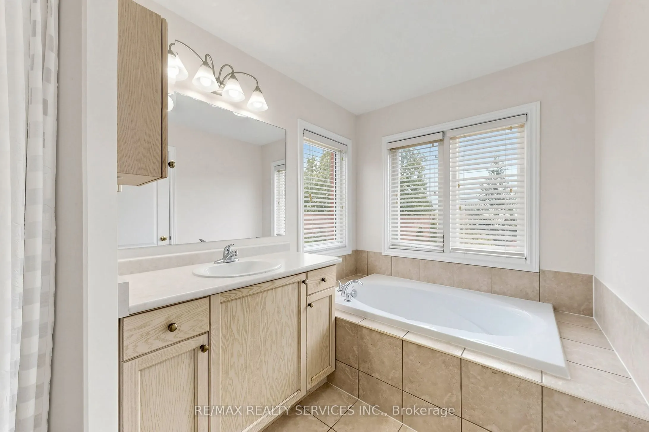 50 Rocky Point Crescent