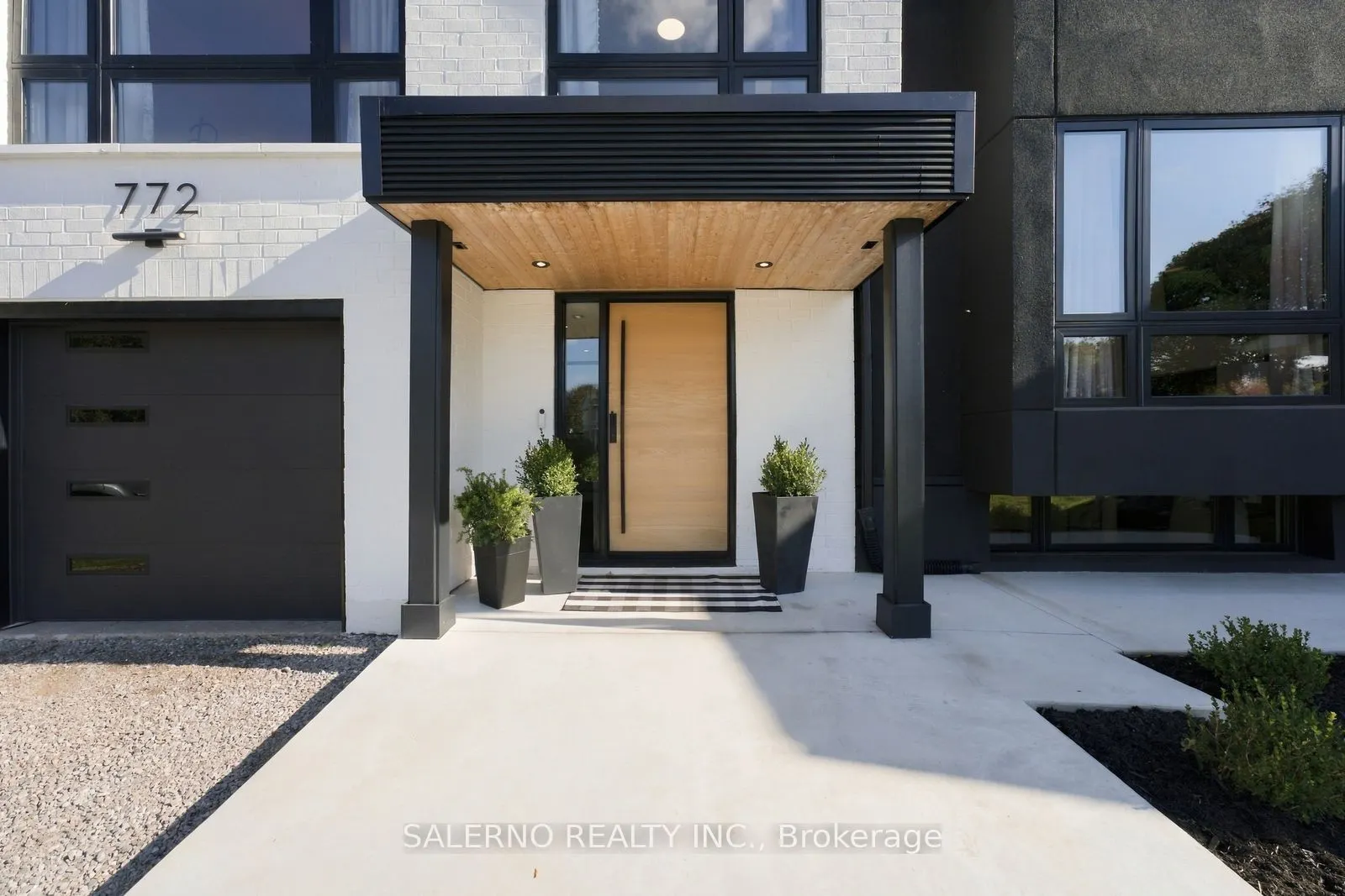 772 Banting Court