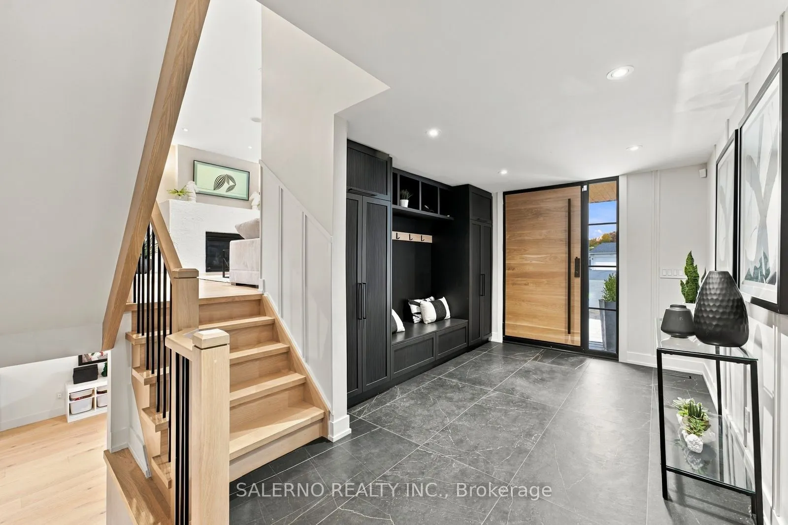 772 Banting Court