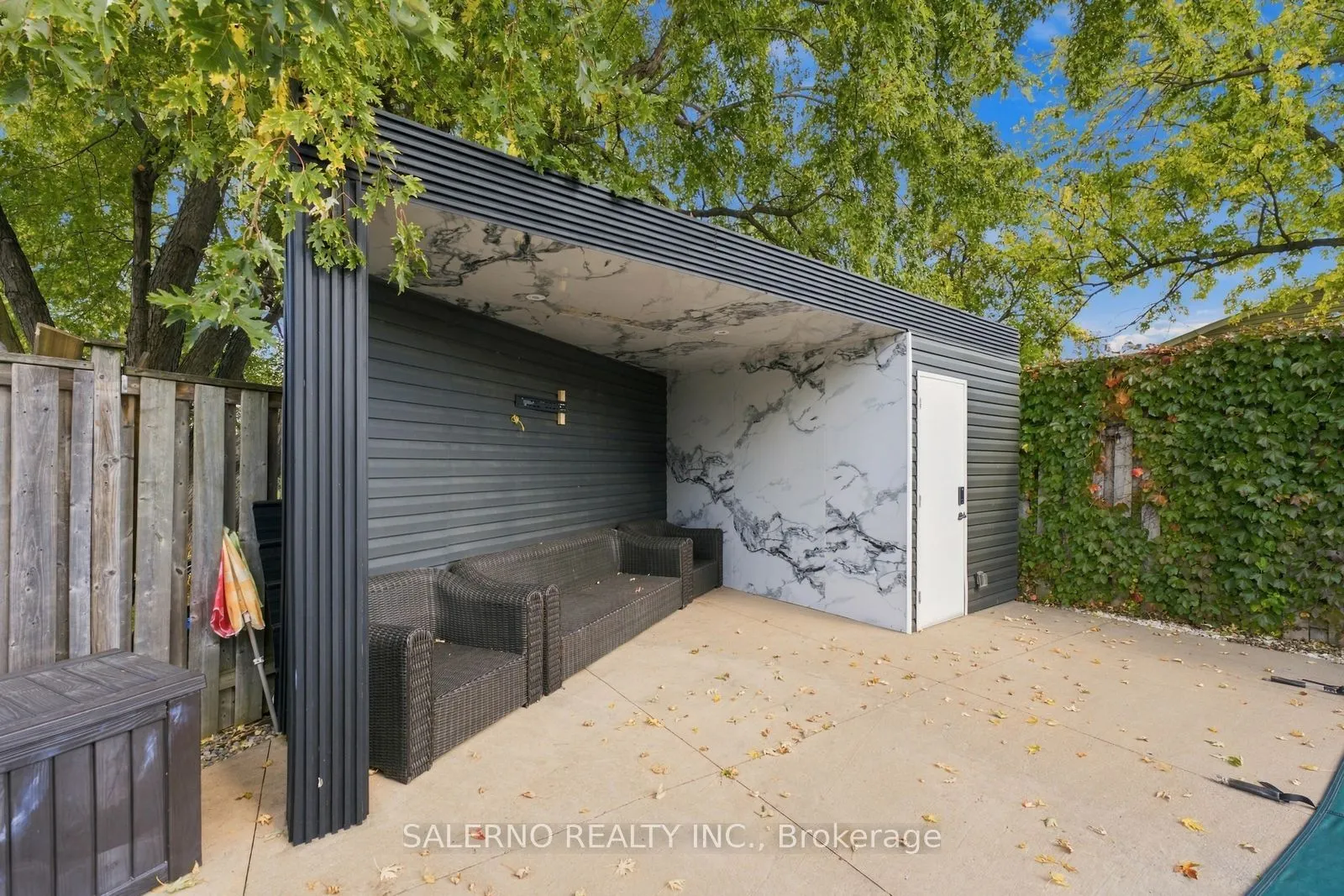 772 Banting Court