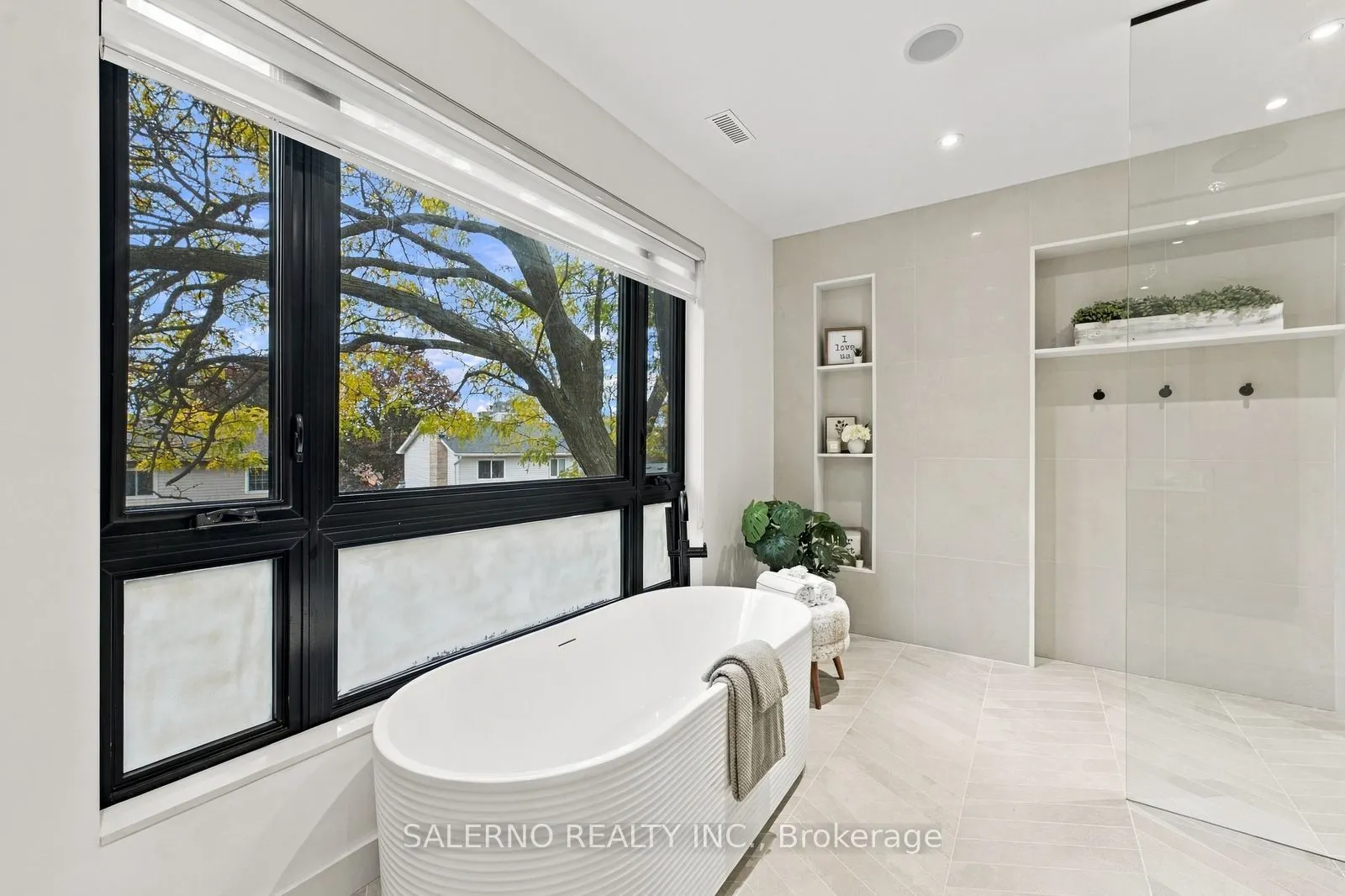 772 Banting Court