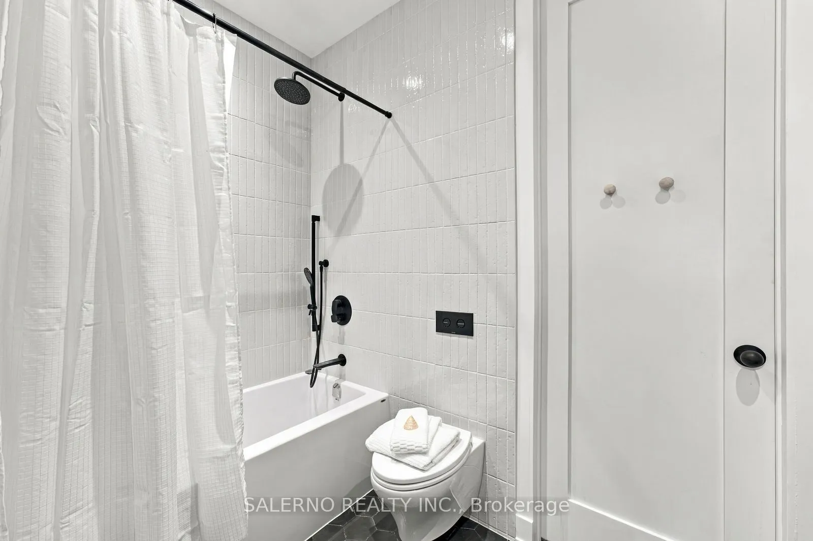 772 Banting Court