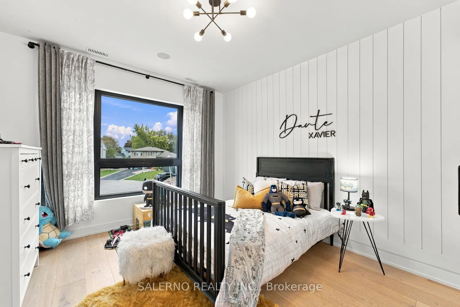 772 Banting Court