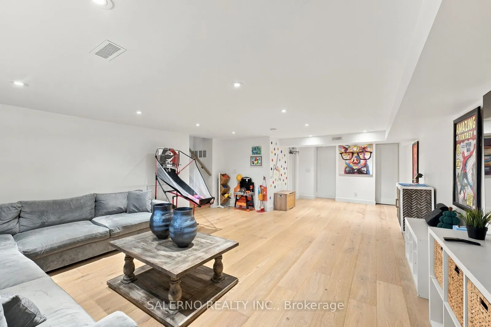 772 Banting Court