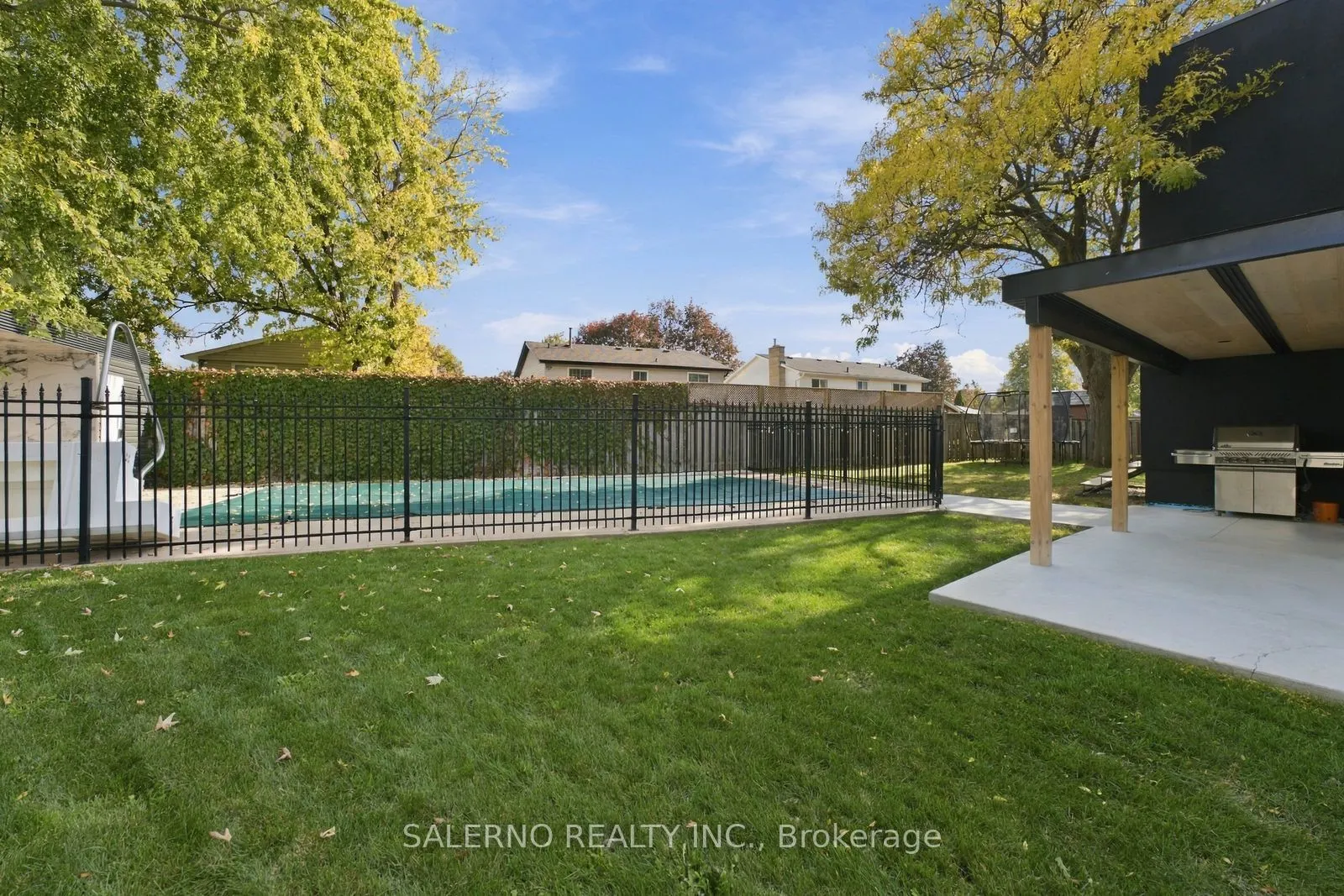 772 Banting Court