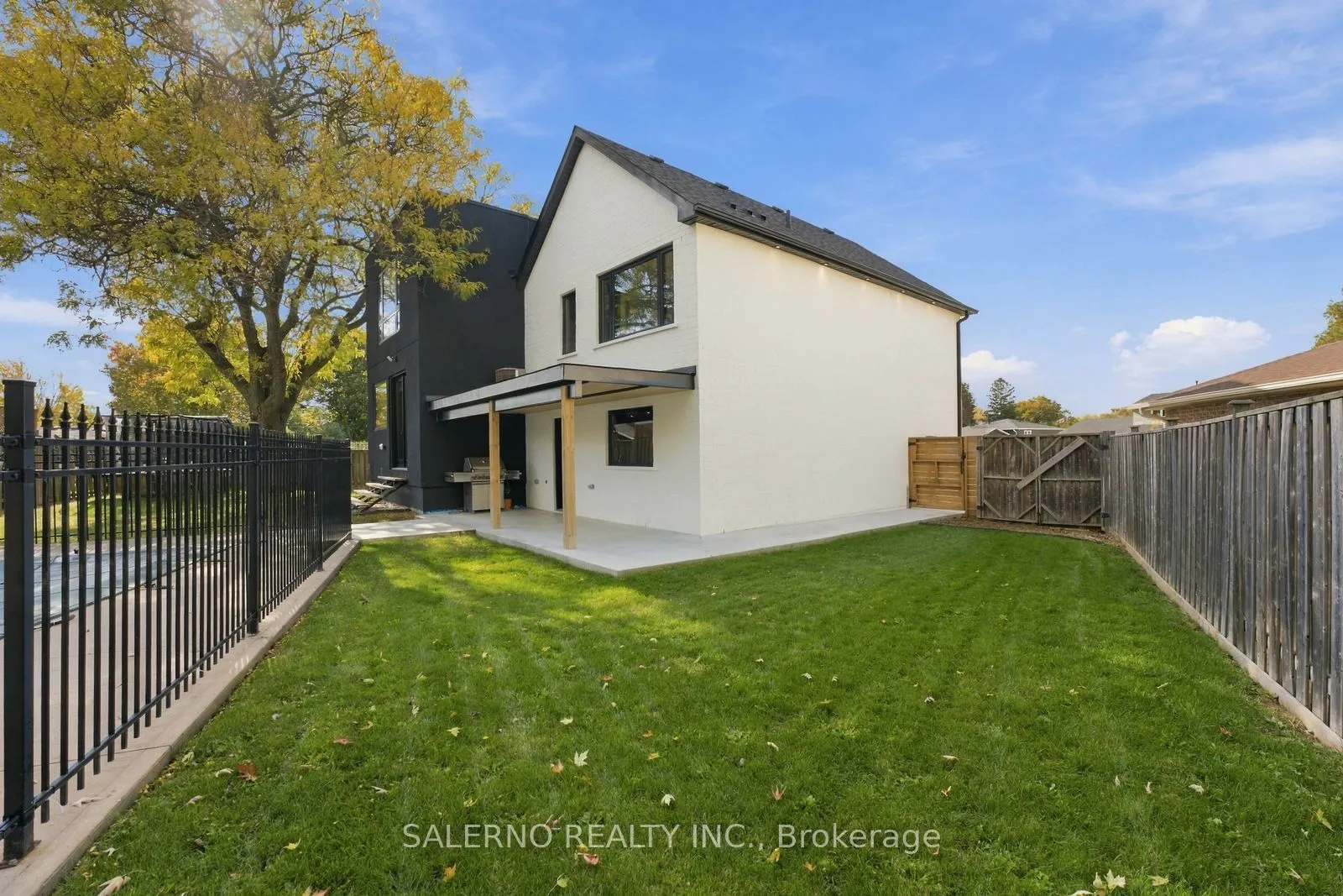 772 Banting Court