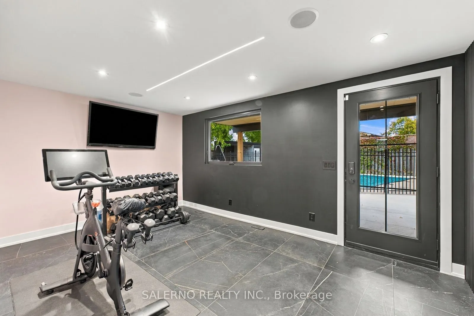 772 Banting Court
