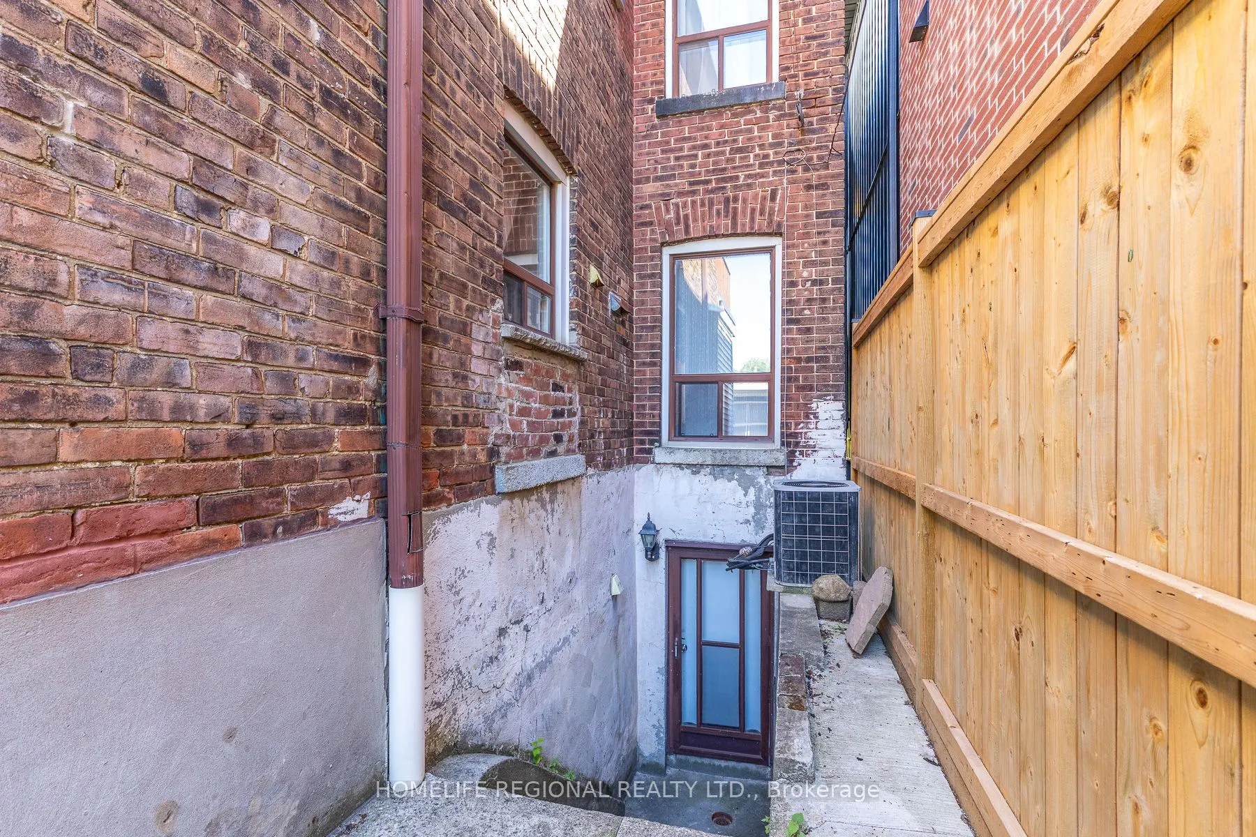 122 Emerson Avenue