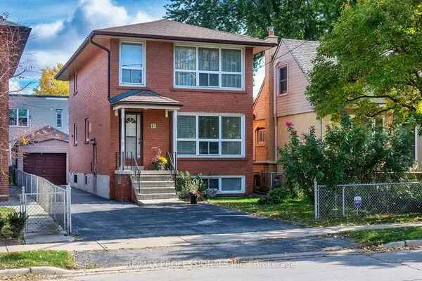 61 Rosemeade Avenue