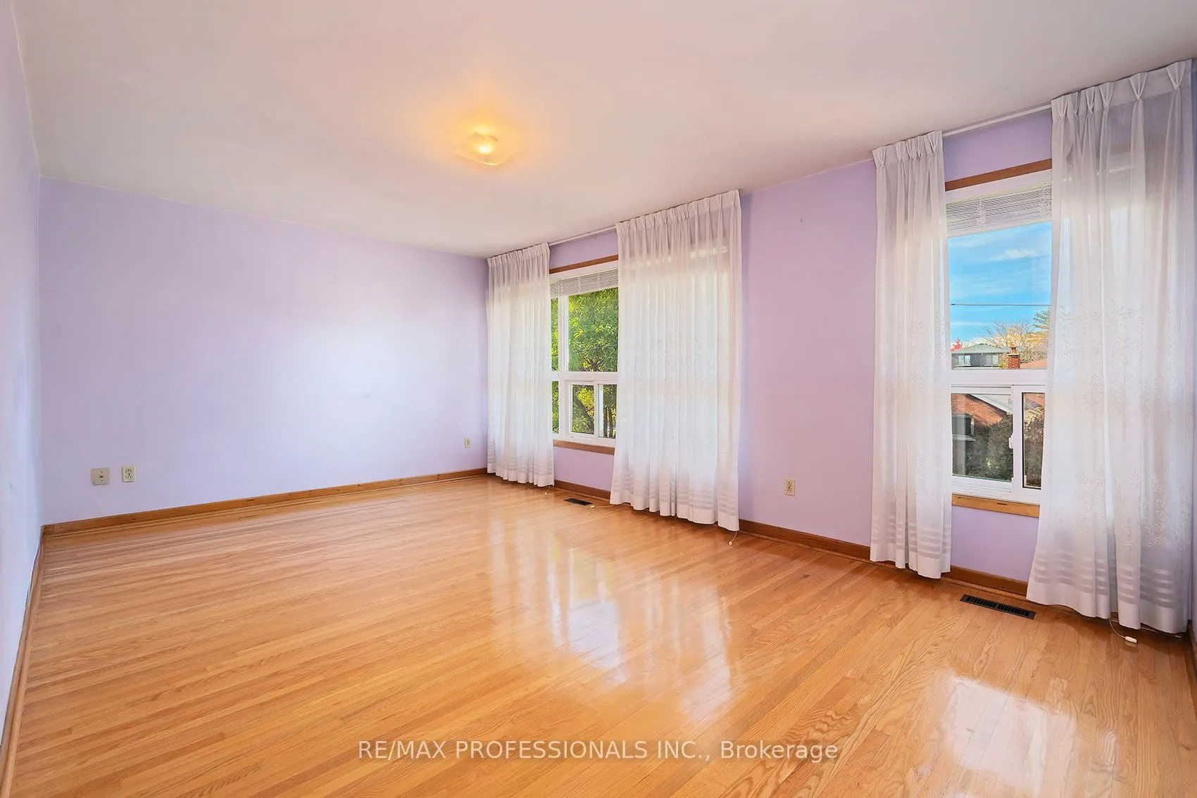 61 Rosemeade Avenue