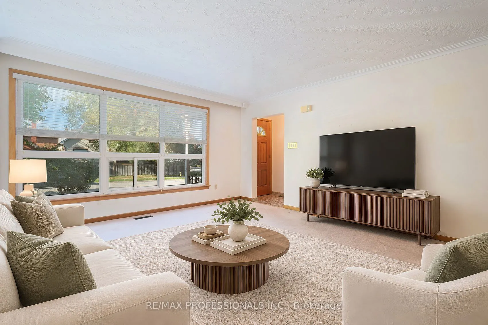 61 Rosemeade Avenue