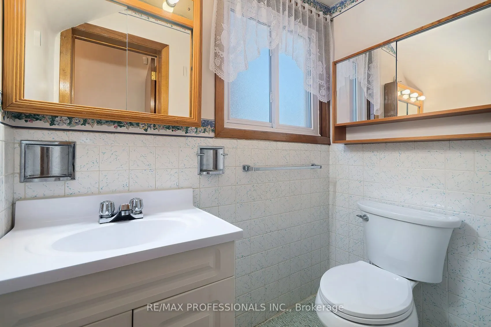 61 Rosemeade Avenue